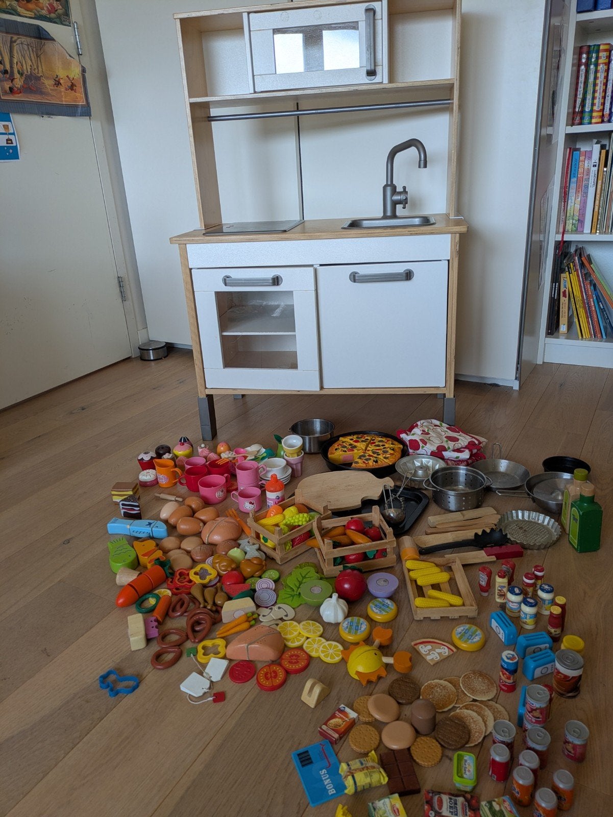 Houten Ikea speelgoedkeuken met veel accessoires en eten, Ophalen, Gebruikt, Knutselen
