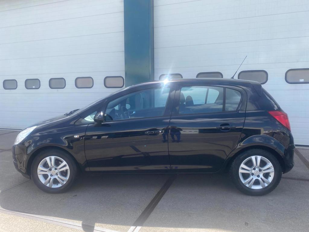 Opel Corsa 1.2-16V '111' Edition, Auto's, Voorwielaandrijving, Euro 5, Gebruikt, Zwart