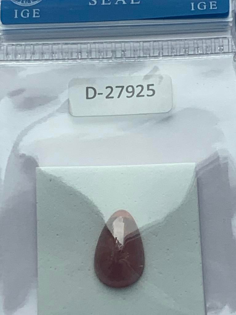 Edelstenen garnet 7,36 crt met certificaat, Ophalen of Verzenden, Zo goed als nieuw