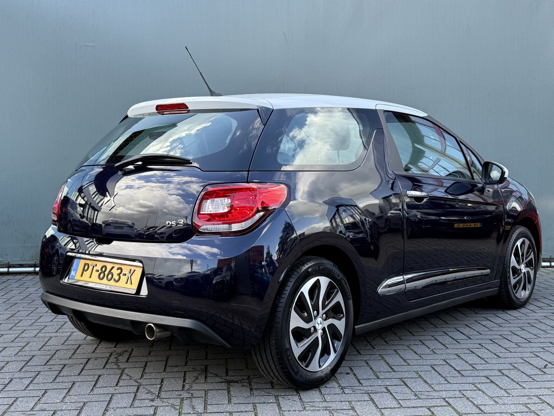DS DS 3 BWJ 2017 1.2 PureTech 82 PK So Chic AIRCO | CRUISE |, Voorwielaandrijving, Stof, Gebruikt, 1199 cc