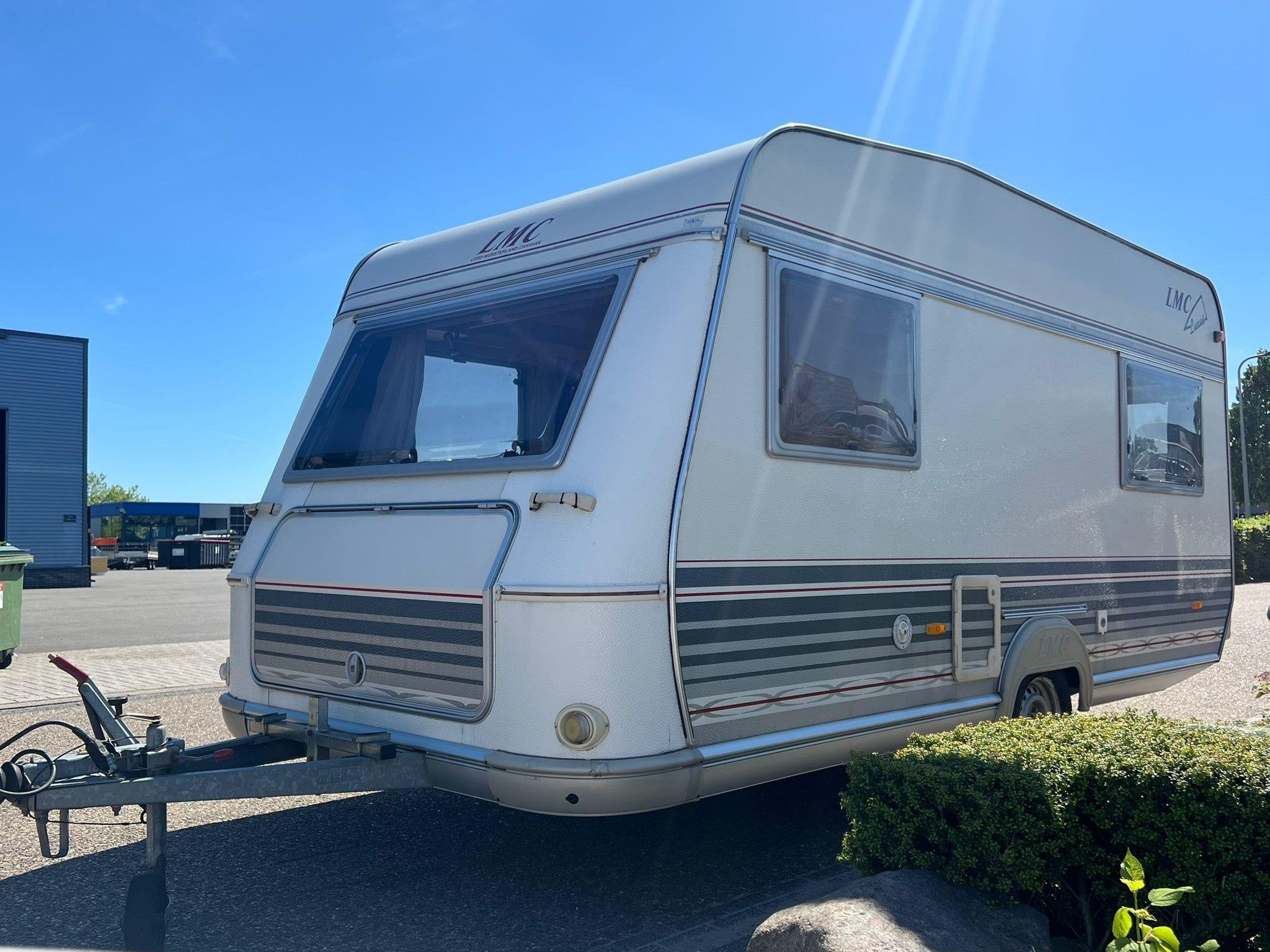 Lmc 450 | Fietsenrek | Half Automatische Mover | Dinette | V, Vast bed, Bedrijf, 750 - 1000 kg, 6 tot 7 meter