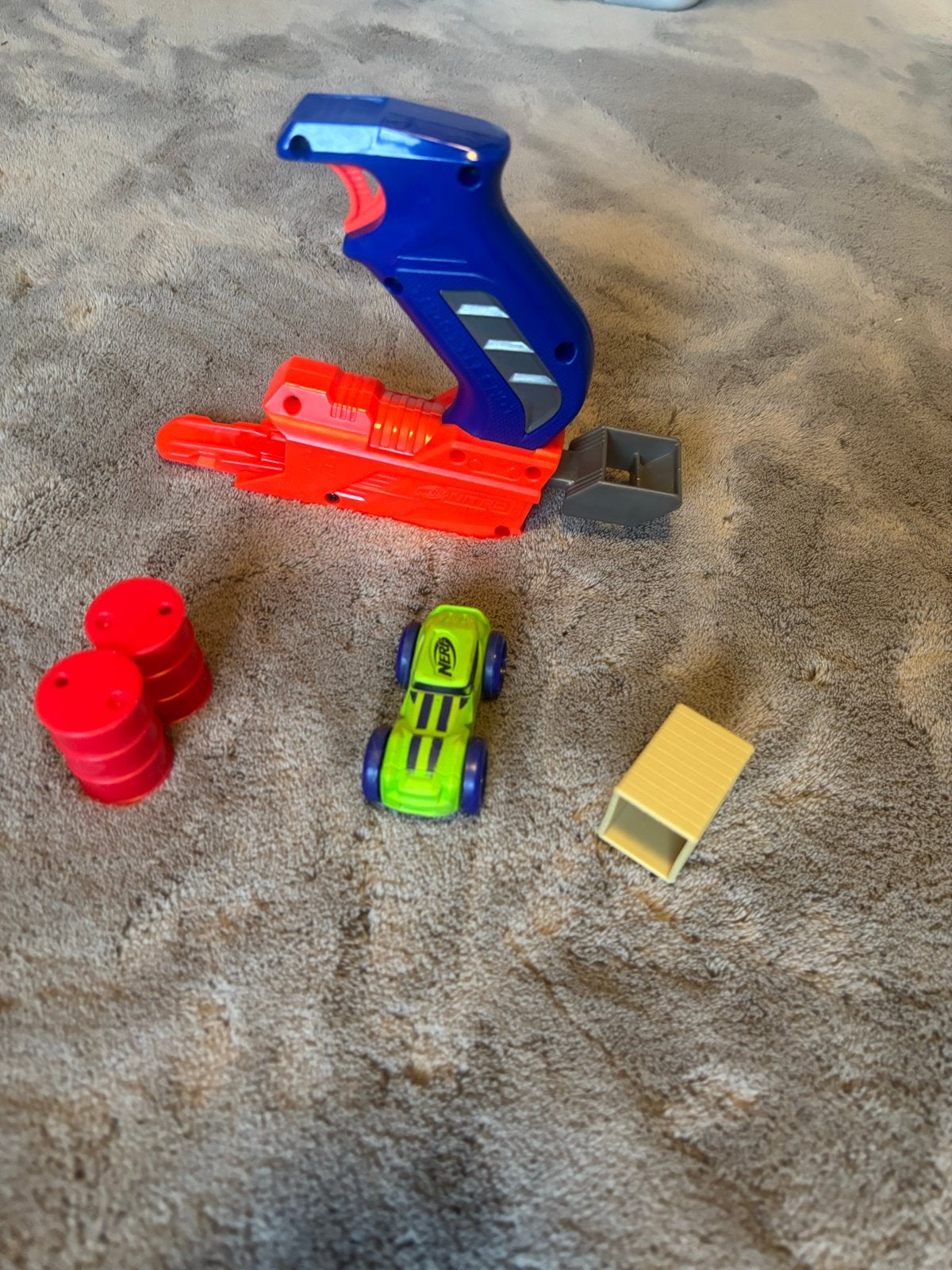 Nerf Nitro Blaster met Auto en Obstakels, Ophalen of Verzenden, Gebruikt, Jongen of Meisje