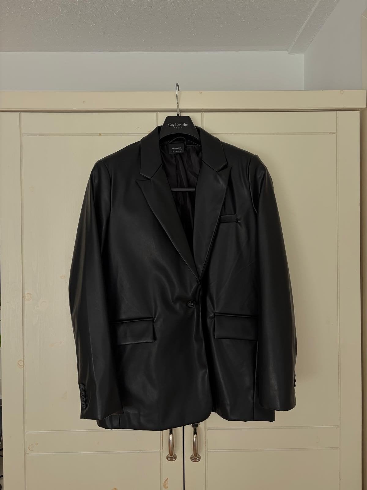 PULL&BEAR jas, colbert maat m zwart, Ophalen of Verzenden, Zo goed als nieuw, Zwart