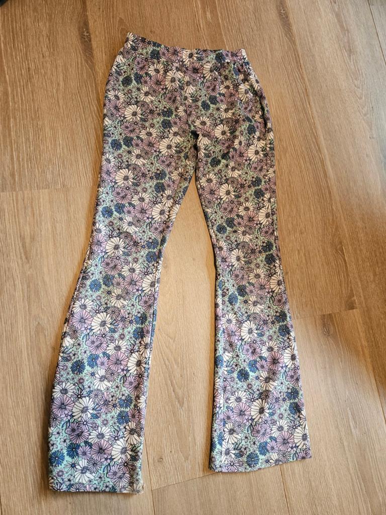 2x Leggings 152  en 1x rozerood 158, Meisje, Terstal, Zo goed als nieuw, Ophalen