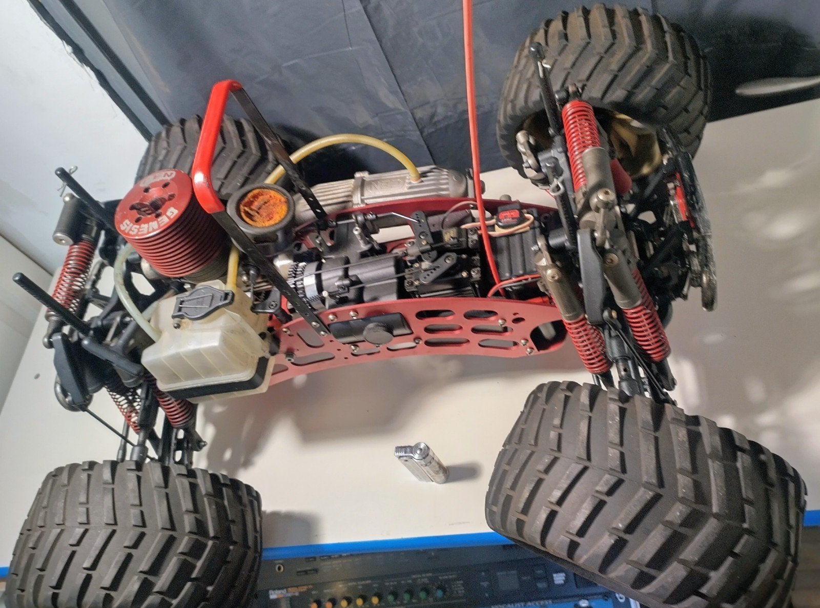 CEN Genesis 7.7 Nitro Monstertruck (1:8) - Uitstekende Staat, Auto offroad, Ophalen of Verzenden, Zo goed als nieuw, Nitro