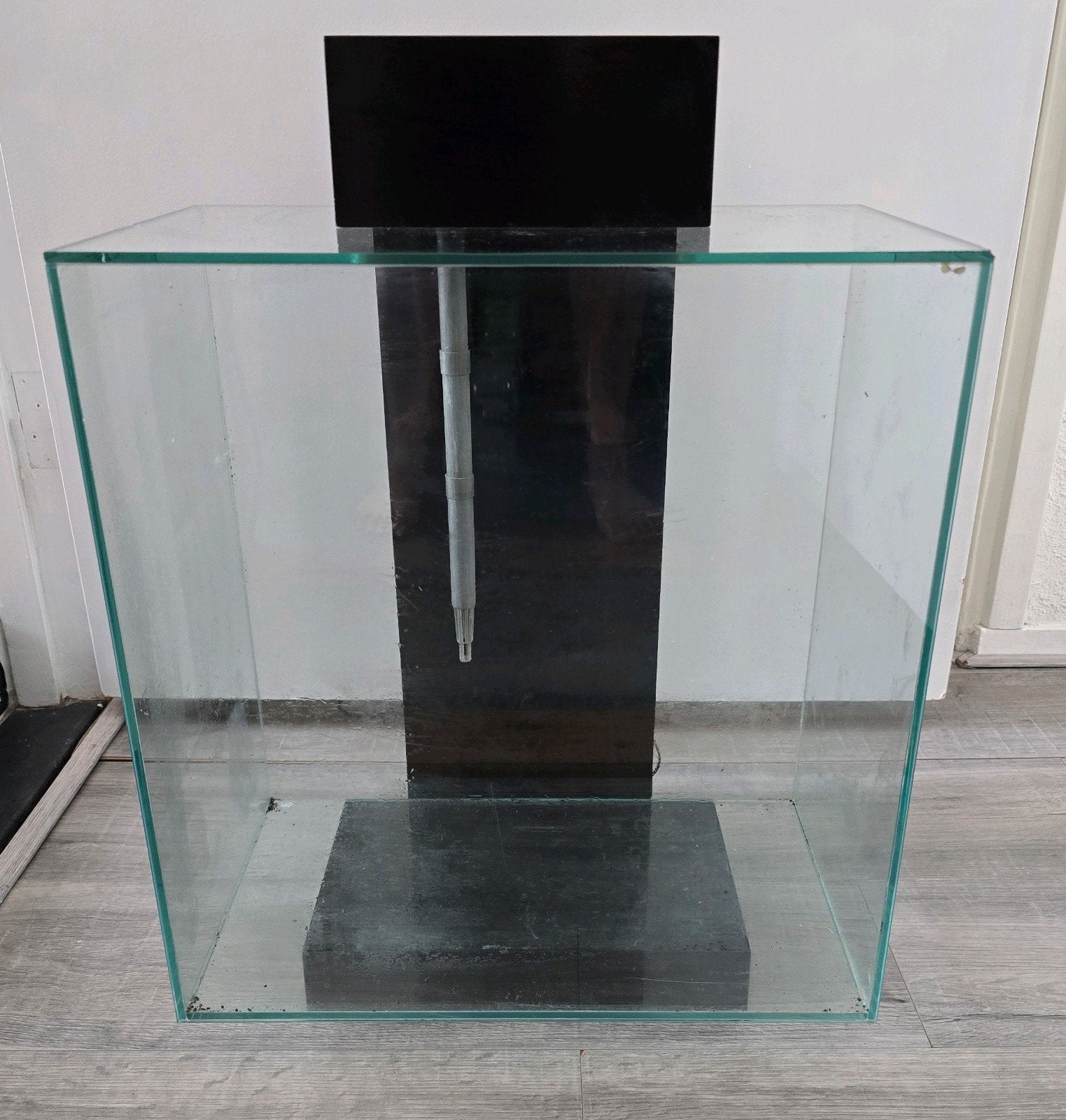 FLUVAL EDGE AQUARIUM 2.0 46 LITER ZWART, Ophalen, Gebruikt, Leeg aquarium, Inclusief deksel