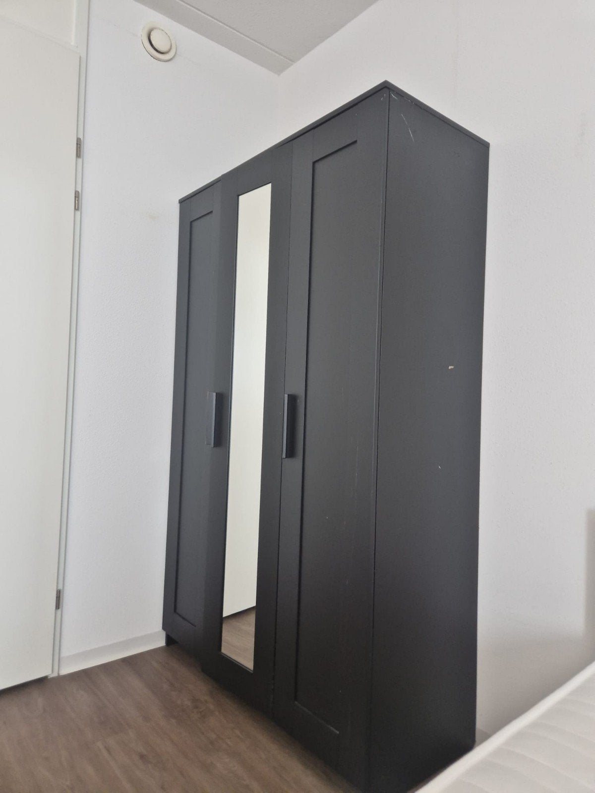 IKEA BRIMNES Kledingkast met 3 deuren, zwart, Met deur(en), Gebruikt, 100 tot 150 cm, Ophalen of Verzenden