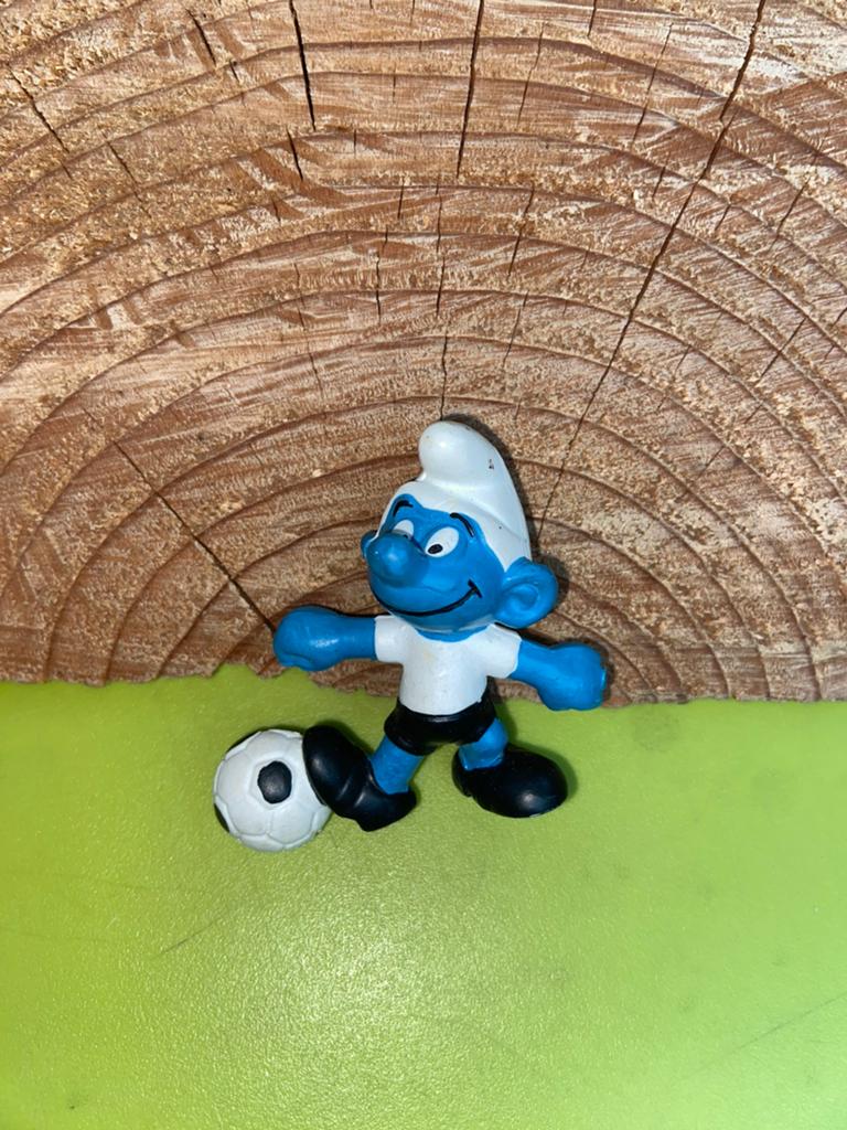 Smurfen voetbal smurf zwart wit, Verzamelen, Ophalen of Verzenden, Gebruikt, Verschillende Smurfen