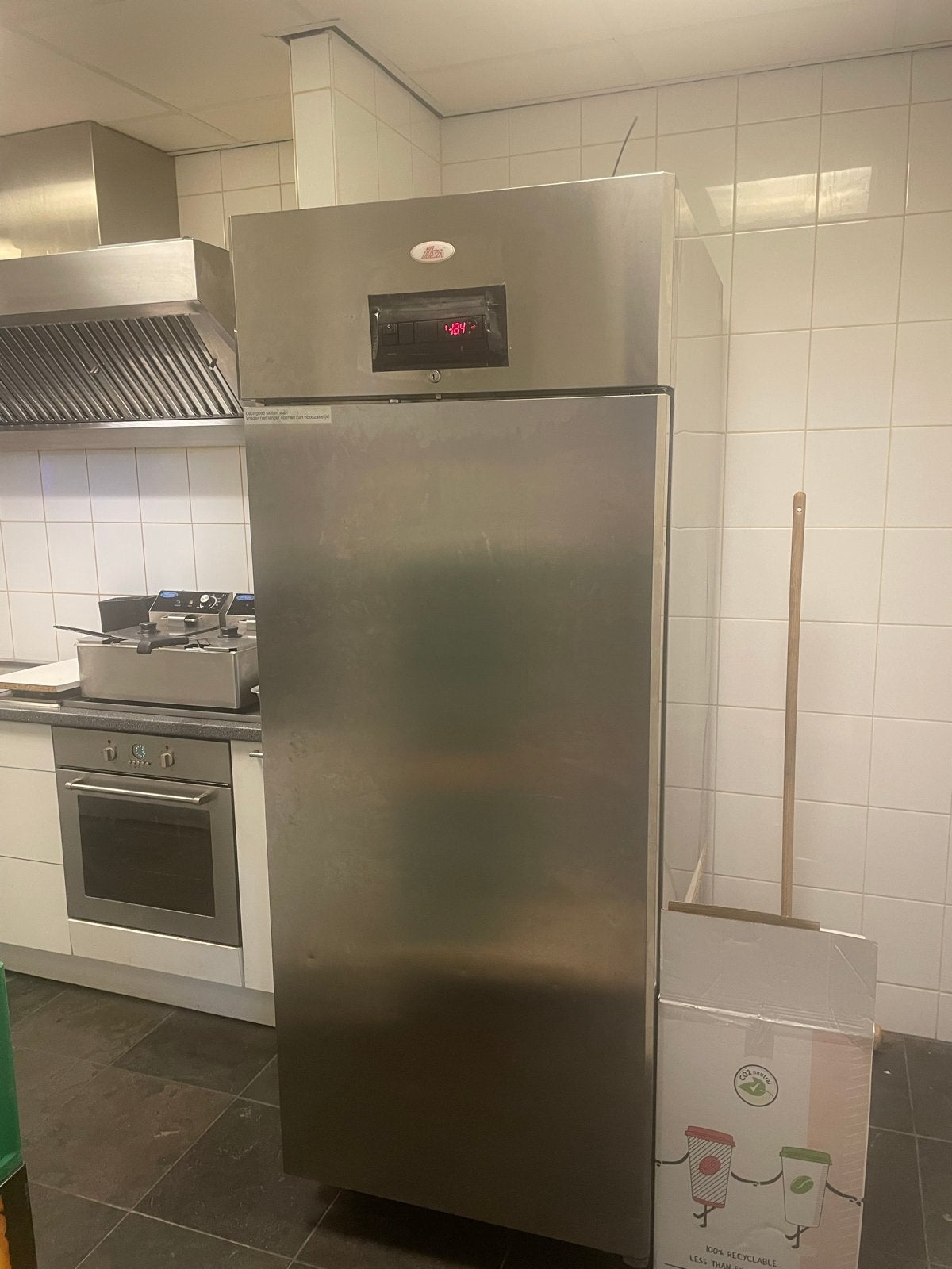 Professionele Horeca Vrieskast - RVS - Perfect voor uw keuke, Ophalen, Gebruikt, Koelen en Vriezen