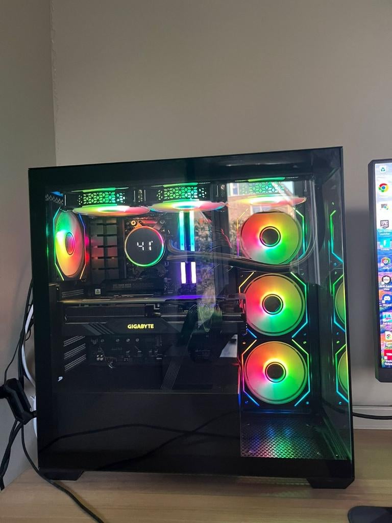 High end gaming pc, Computers en Software, Desktop Pc's, Zo goed als nieuw, 4 Ghz of meer, SSD, Gaming, Ophalen