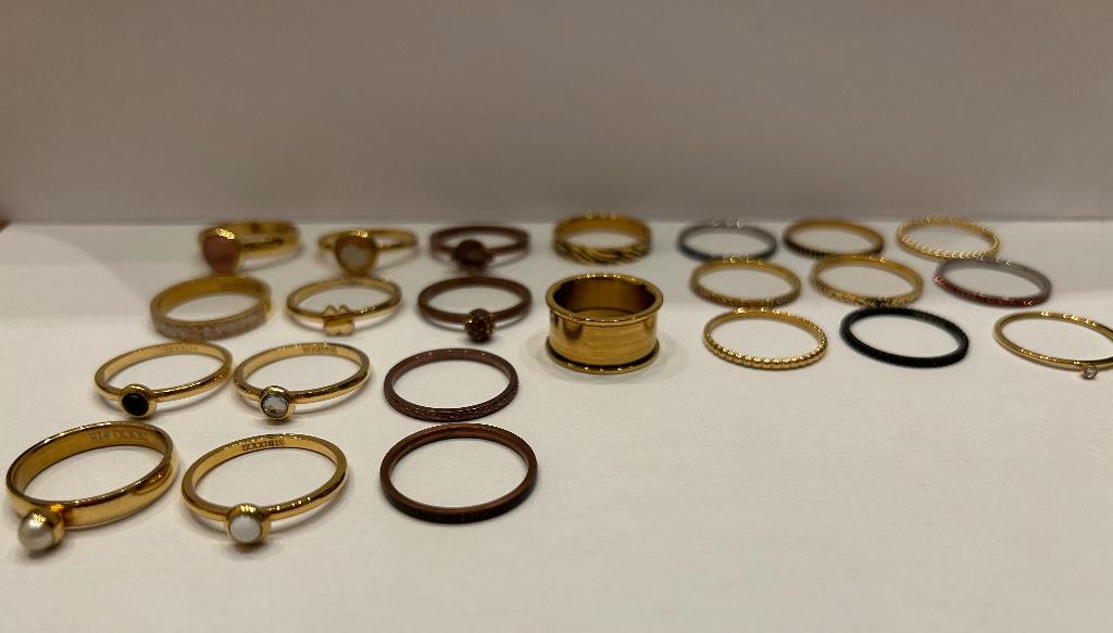 Ixxxi, basisring maat 18 en 22 vulringen, Sieraden, Tassen en Uiterlijk, Ringen, Ophalen, IJzer of Staal, Zo goed als nieuw, 17 tot 18
