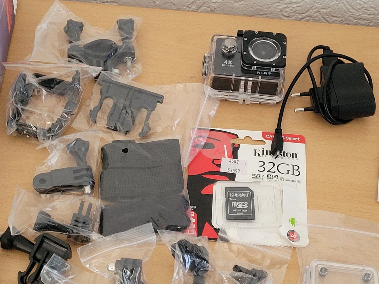 4K Ultra HD Action Camera met Wi-Fi en 32GB SD-kaart, Ophalen of Verzenden, Zo goed als nieuw, Overige merken