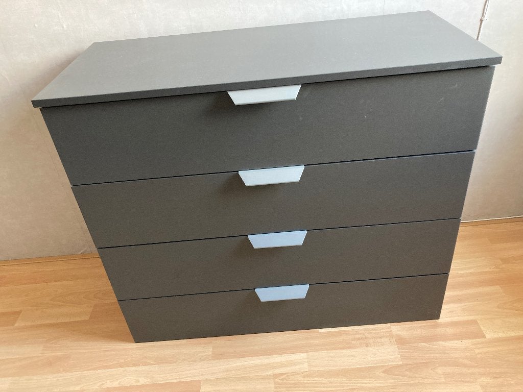 Commode (ladekast), Ophalen, 50 tot 100 cm, Zo goed als nieuw, 3 of 4 laden