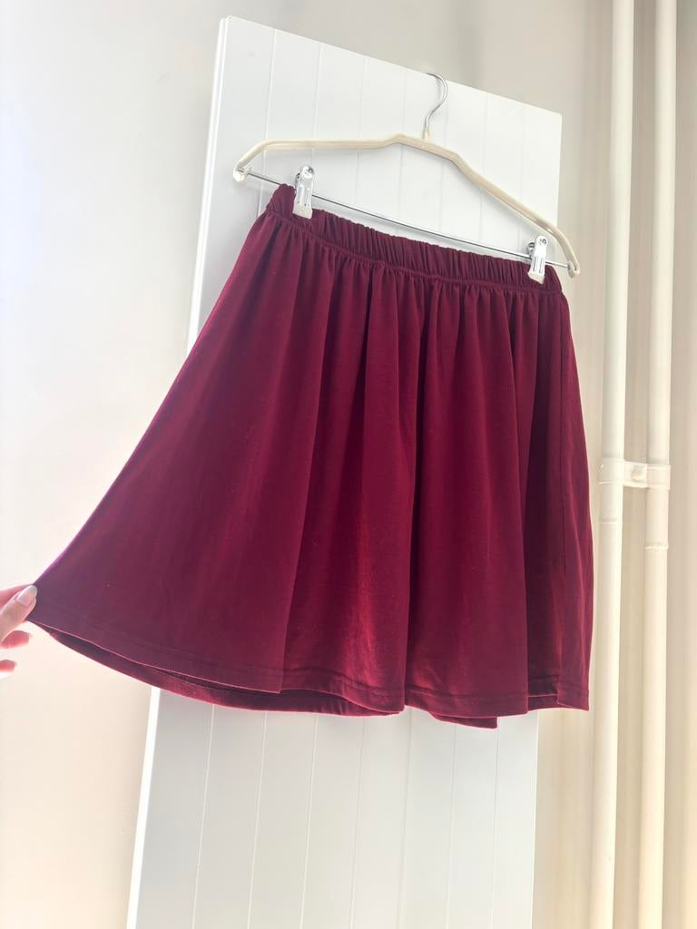 Bordeaux rood rok met elastische taille comfy maat M zomer, Ophalen of Verzenden, Zo goed als nieuw, Maat 38/40 (M), Rood