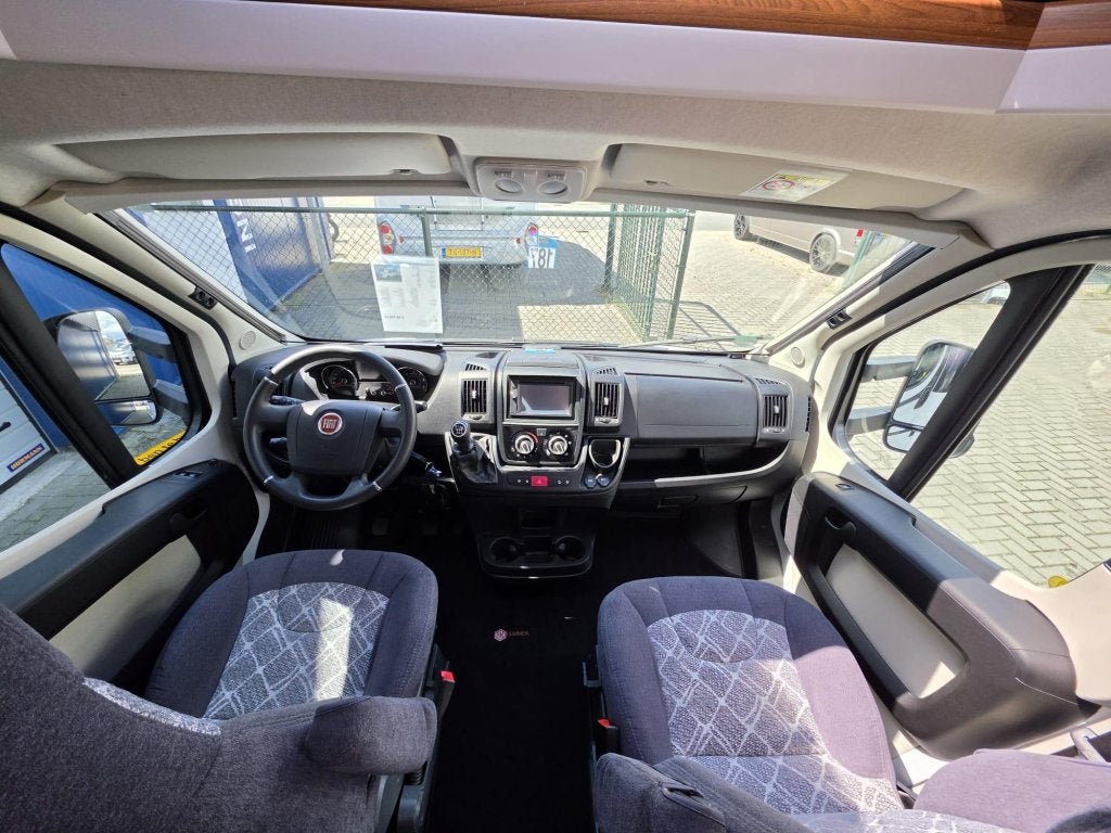 Hobby Optima De Luxe 65 GE € 2000 gratis opties, Caravans en Kamperen, Campers, Ringverwarming, Fiat, Hobby, Bedrijf