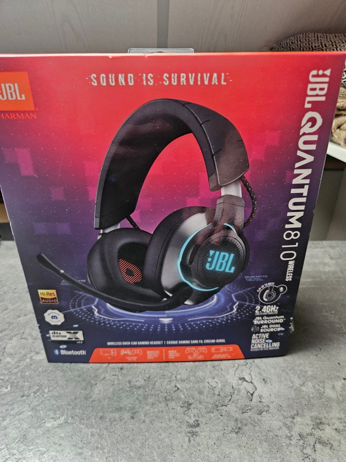 JBL Quantum 810 Wireless Gaming Headset - Zo goed als nieuw