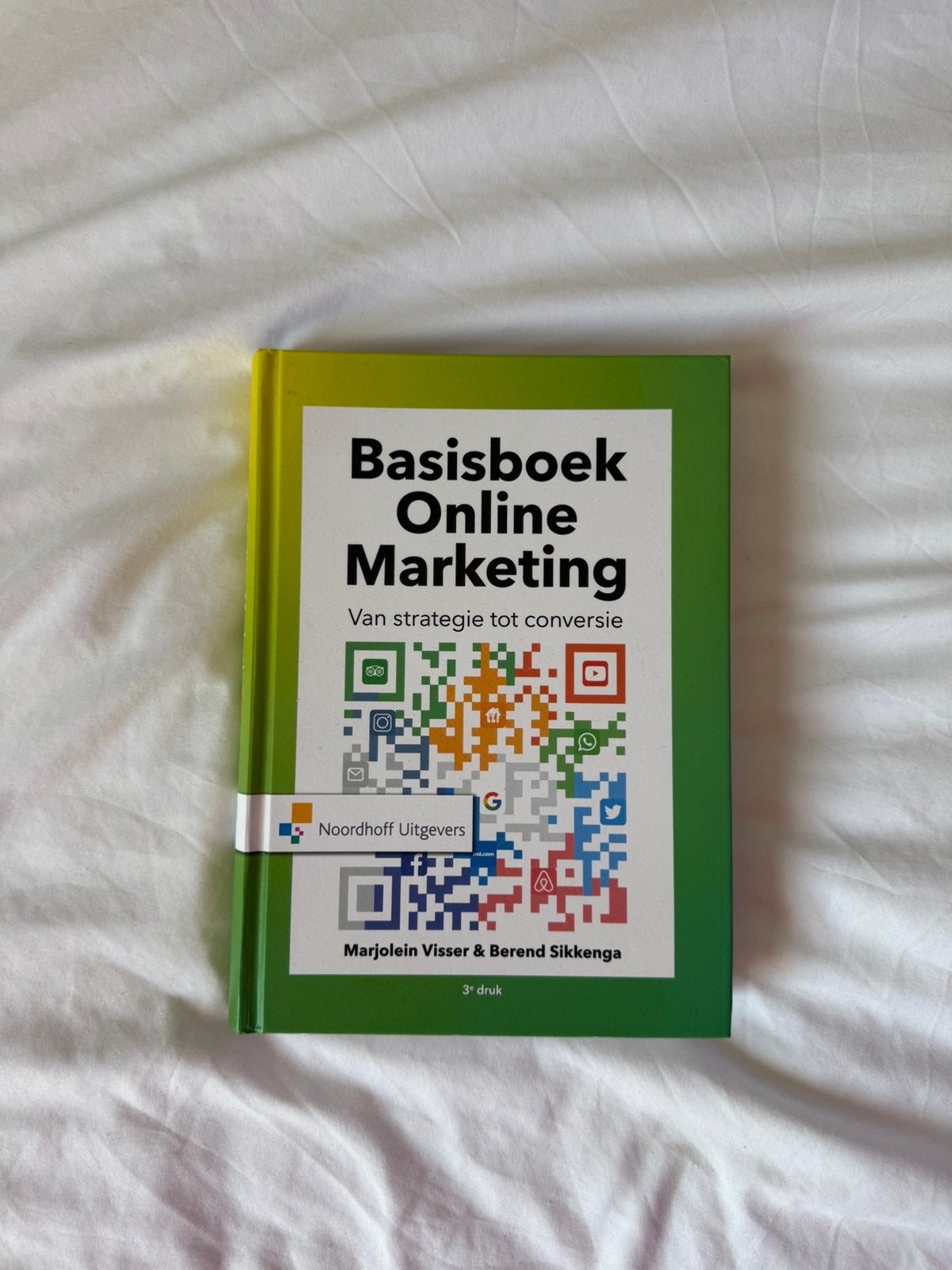 Basisboek online marketing / basisboek communiceren, Boeken, Ophalen of Verzenden, Alpha, Zo goed als nieuw, HBO