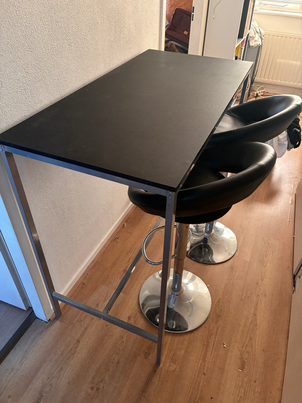 Bartafel met 2 barkrukken, Huis en Inrichting, Tafels | Statafels, Ophalen, Zo goed als nieuw
