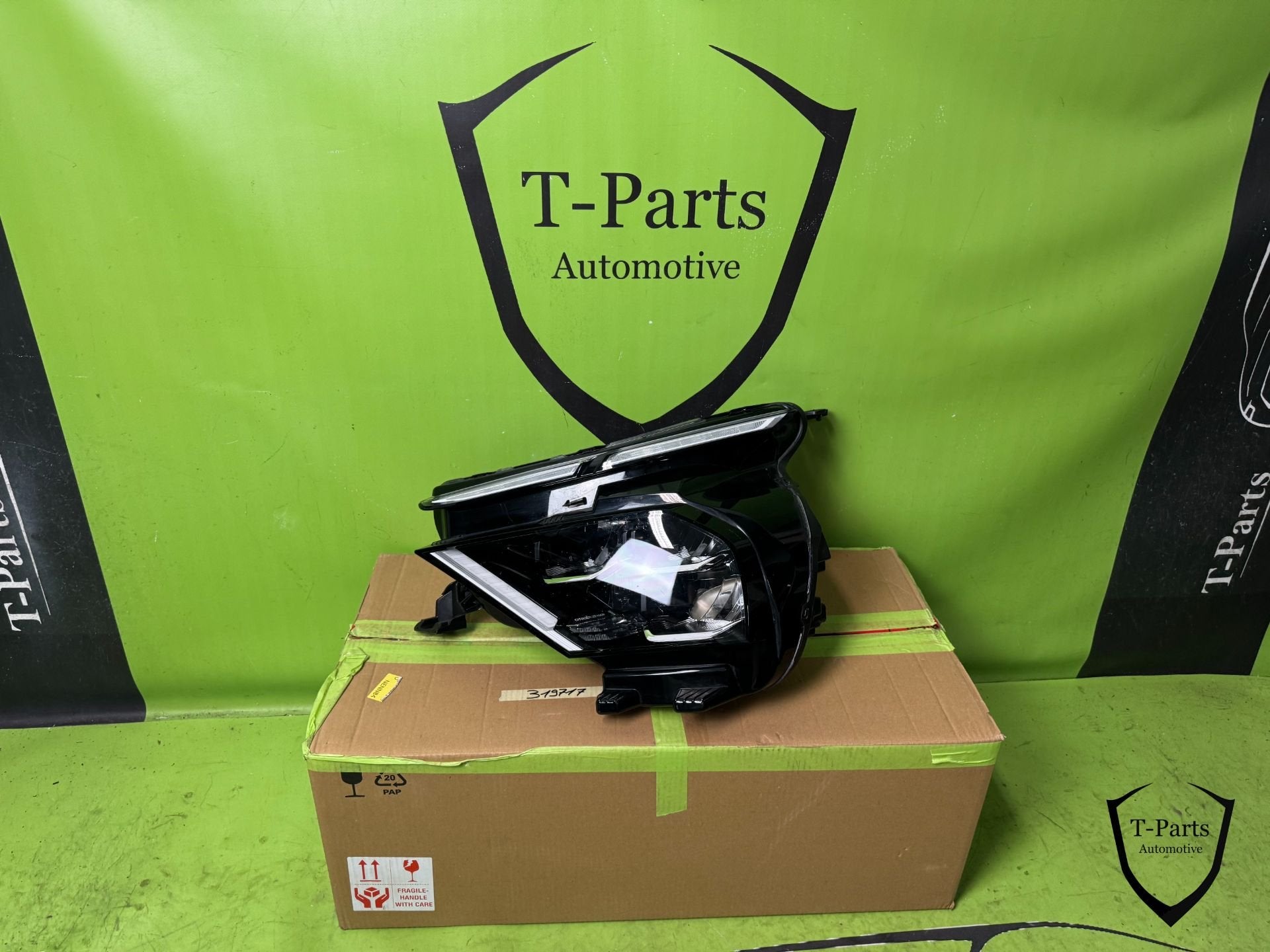 Citroen C4 links koplamp III e-C4 LED 9830649480