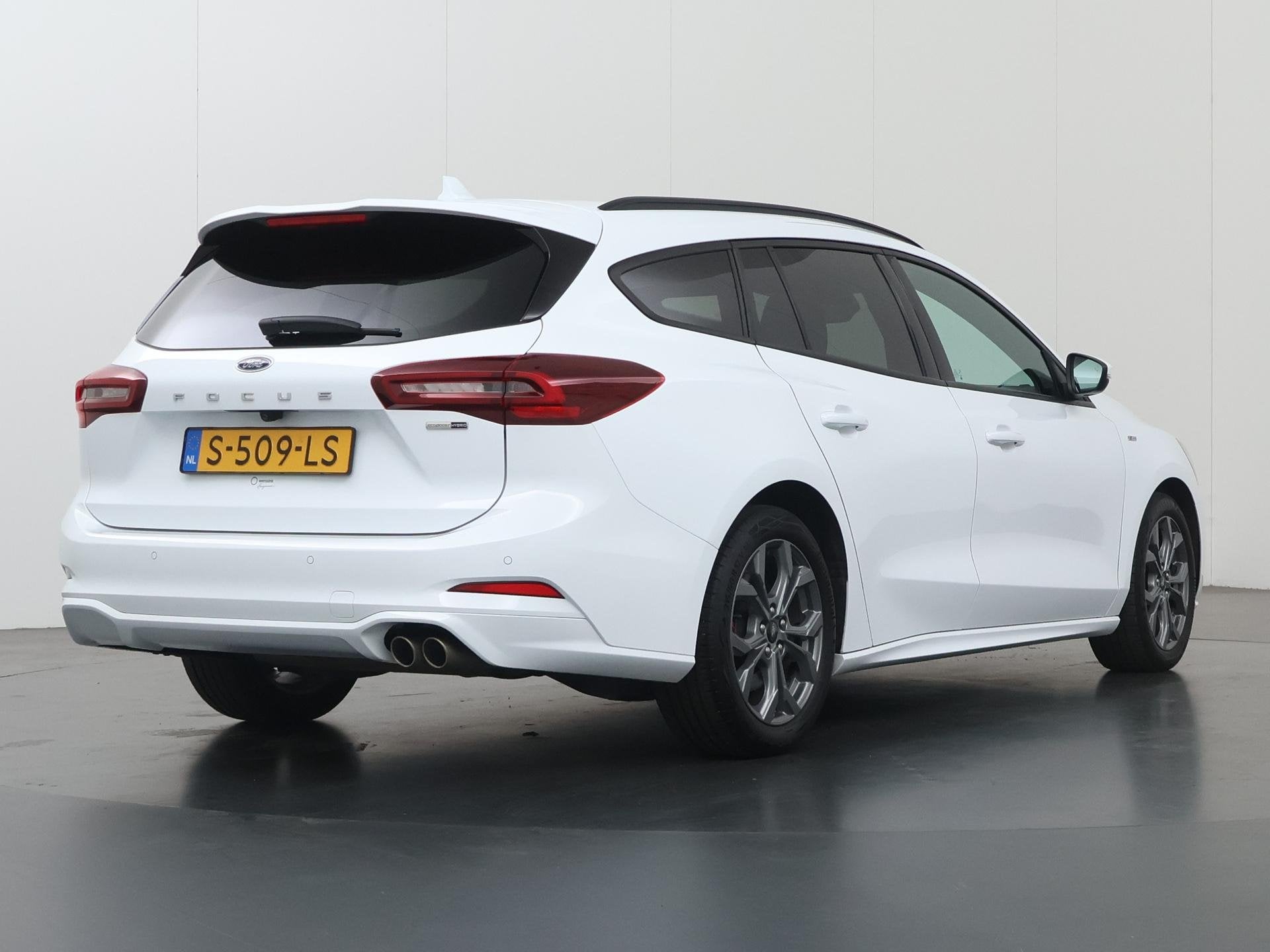 Ford Focus Wagon 1.0 EcoBoost Hybrid ST Line X | Winterpakke, Auto's, Stof, Gebruikt, Wit, Origineel Nederlands