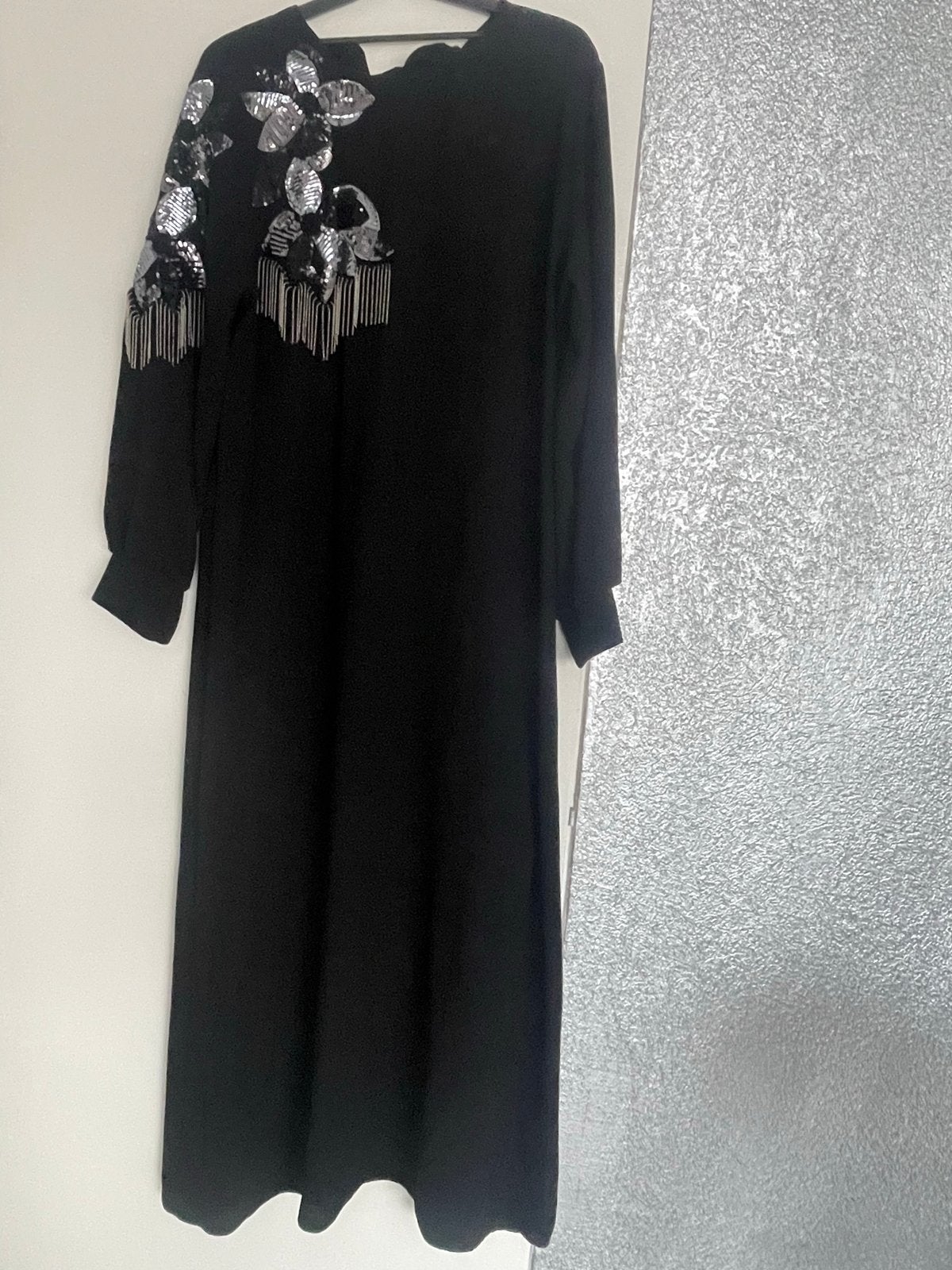 Zwarte jurk met zilveren pailletten en franjes, Kleding | Dames, Jurken, Zwart, Maat 46/48 (XL) of groter, Ophalen of Verzenden