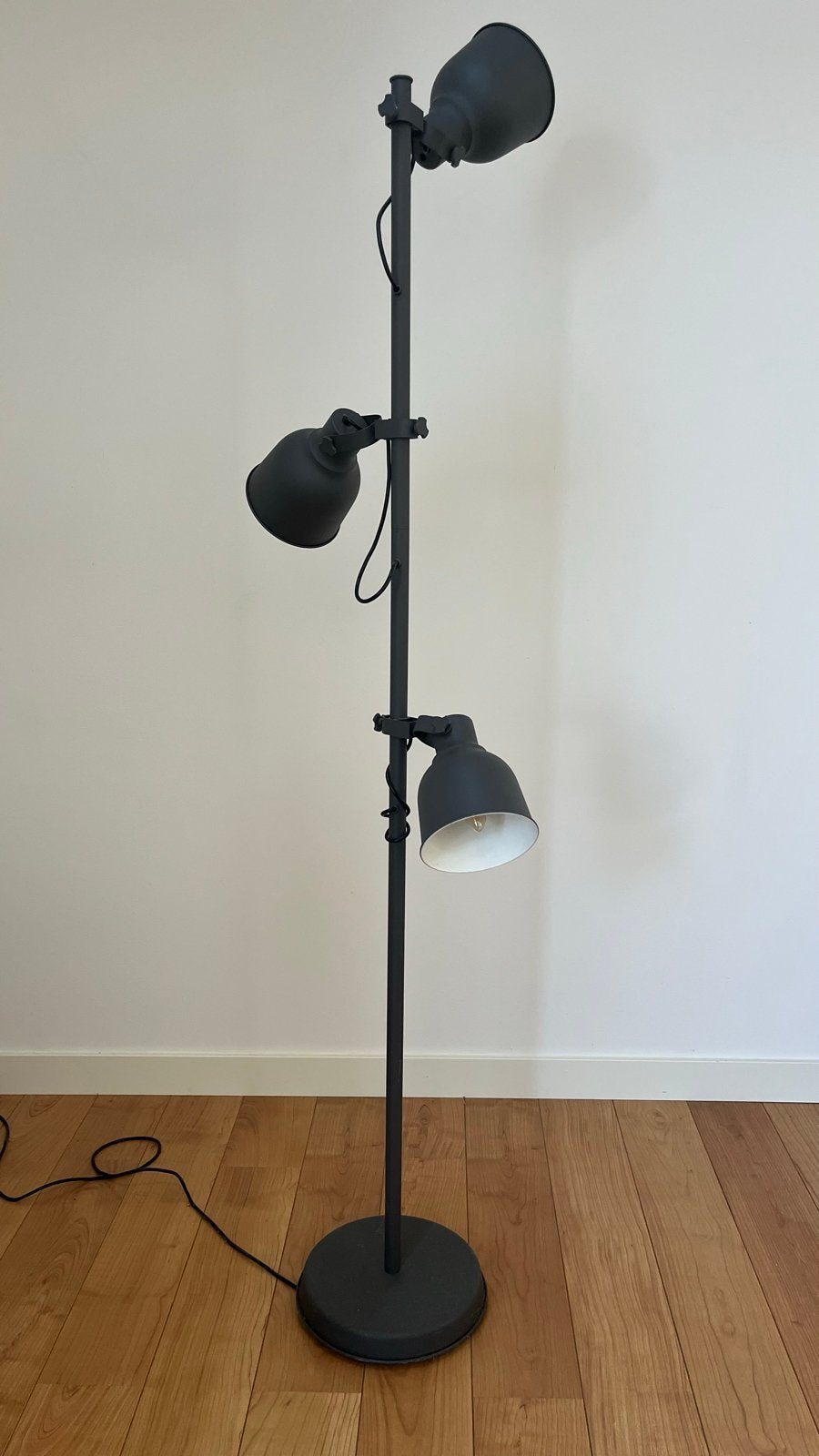 IKEA Hektar Industriele vloerlamp met 3 verstelbare spots, Ophalen, Gebruikt, E14 (klein), Metaal
