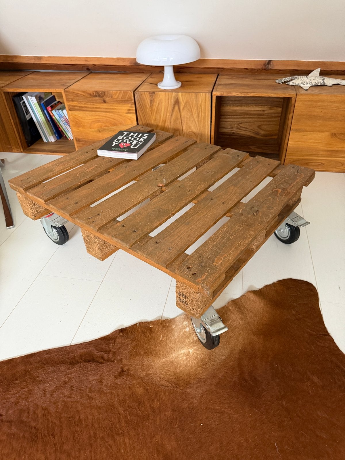 Tafel van houten pallet met wielen, Huis en Inrichting, Ophalen, Gebruikt, 100 tot 150 cm, 50 tot 100 cm