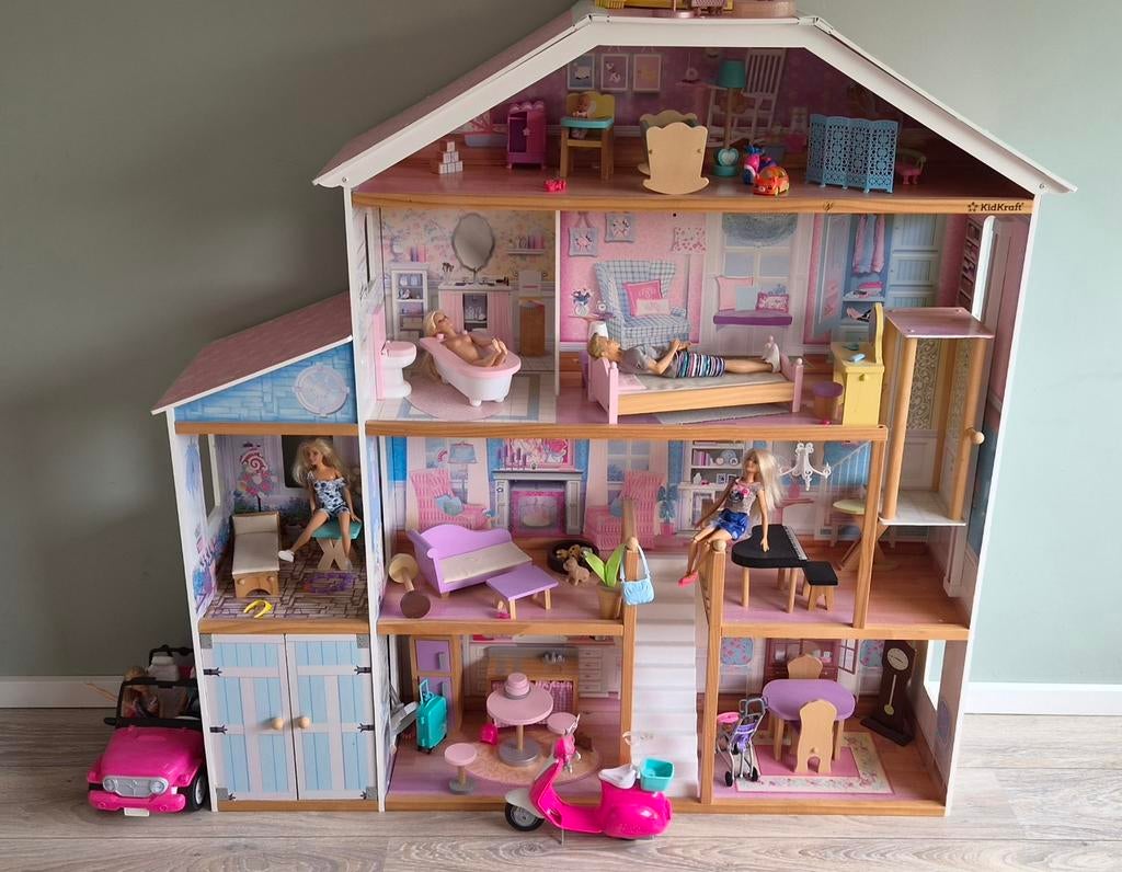 Groot KidKraft Barbie Poppenhuis met Meubels en Accessoires, Ophalen, Zo goed als nieuw, Barbie