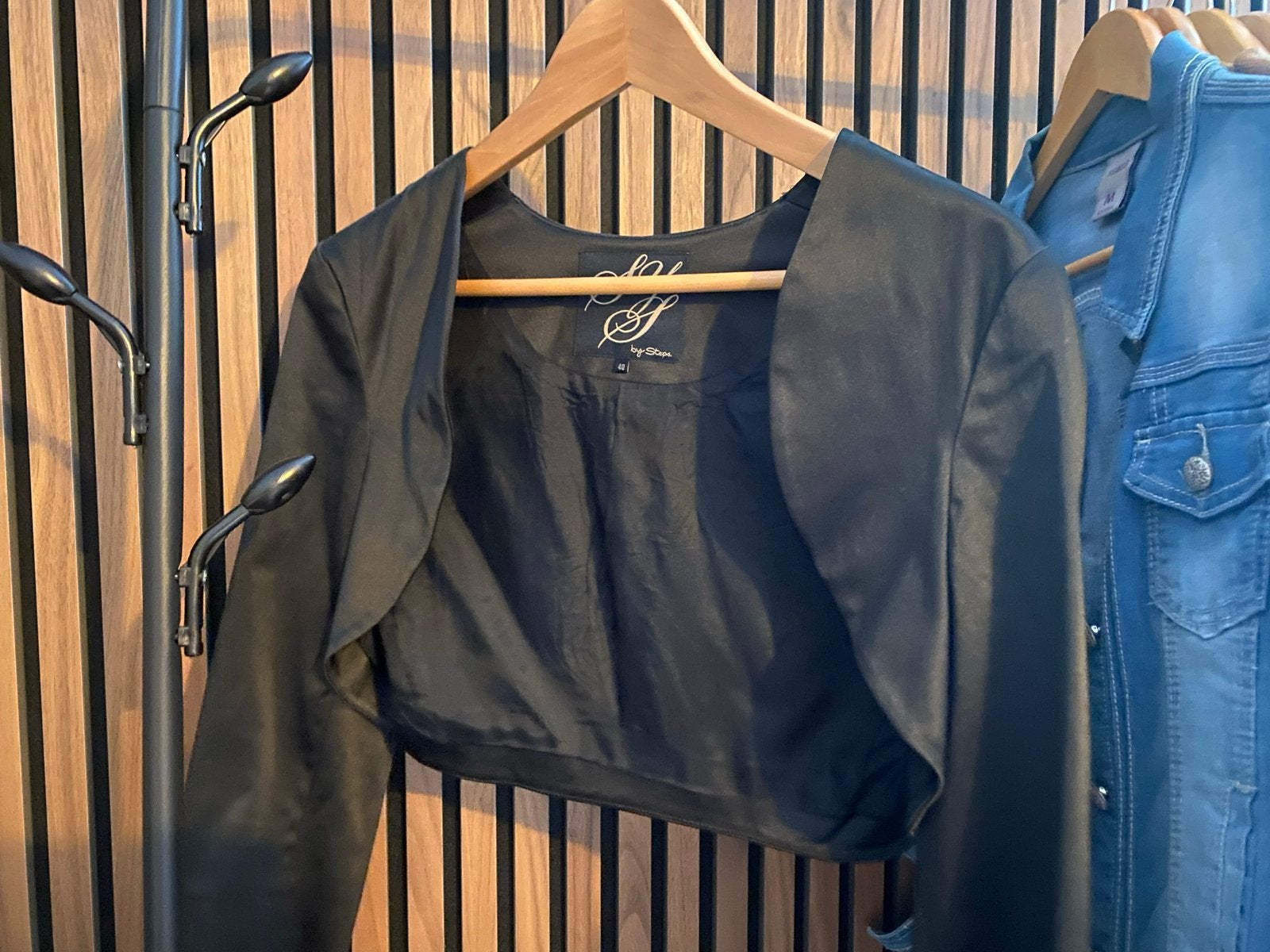 Elegant Zwart Bolero Jasje - Perfect voor Elke Gelegenheid, Kleding | Dames, Zwart, Zo goed als nieuw, Jasje, Ophalen
