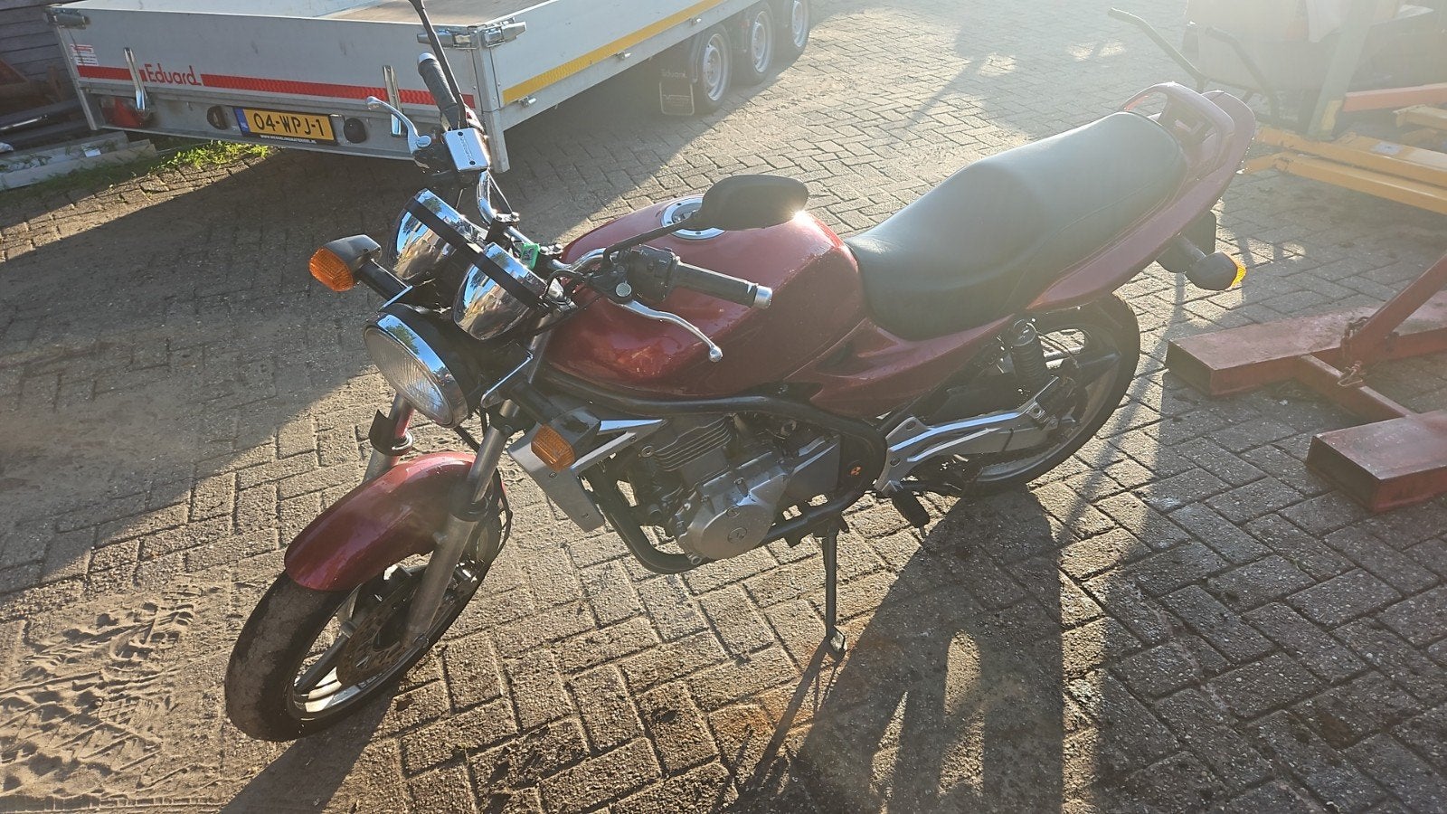 Kawasaki ER500A, Ophalen