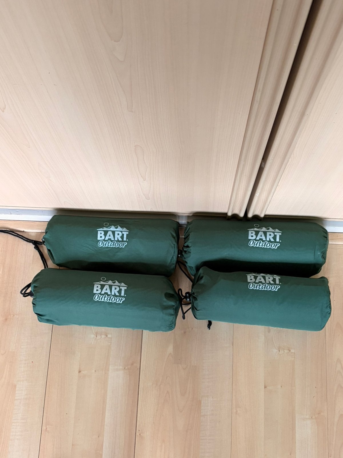 4 Self inflating Slaapkussentjes, Ophalen, Zo goed als nieuw