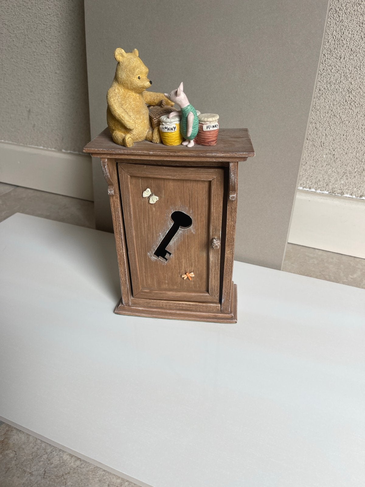 Sleutelkastje Winnie de Poeh en Knorretje, Ophalen of Verzenden, Gebruikt, Bruin, Hout