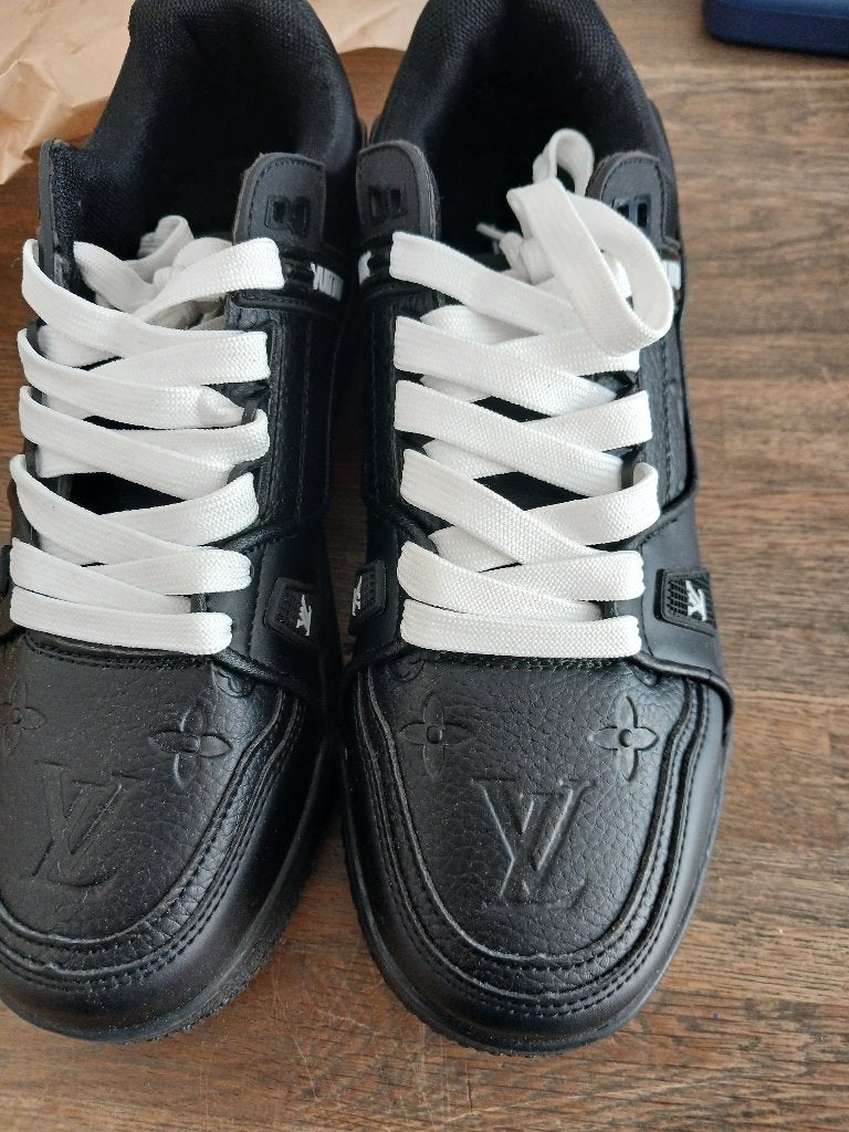 Louis Vuitton Sneakers Maat 43 Nieuw, Zwart, Nieuw, Ophalen of Verzenden, Sneakers of Gympen