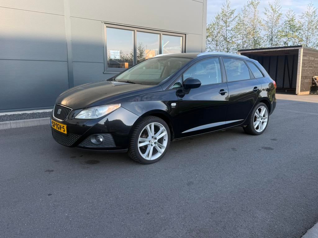 Sportieve Seat Ibiza 1.2 TSI 77KW ST 2012 Zwart, Auto's, Seat, Voorwielaandrijving, 40 €/maand, 4 cilinders, Origineel Nederlands