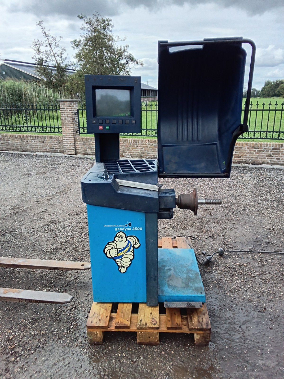 Gebruikte Bandenbalanceermachine - Hofmann Geodyna 3500, Ophalen, Gebruikt