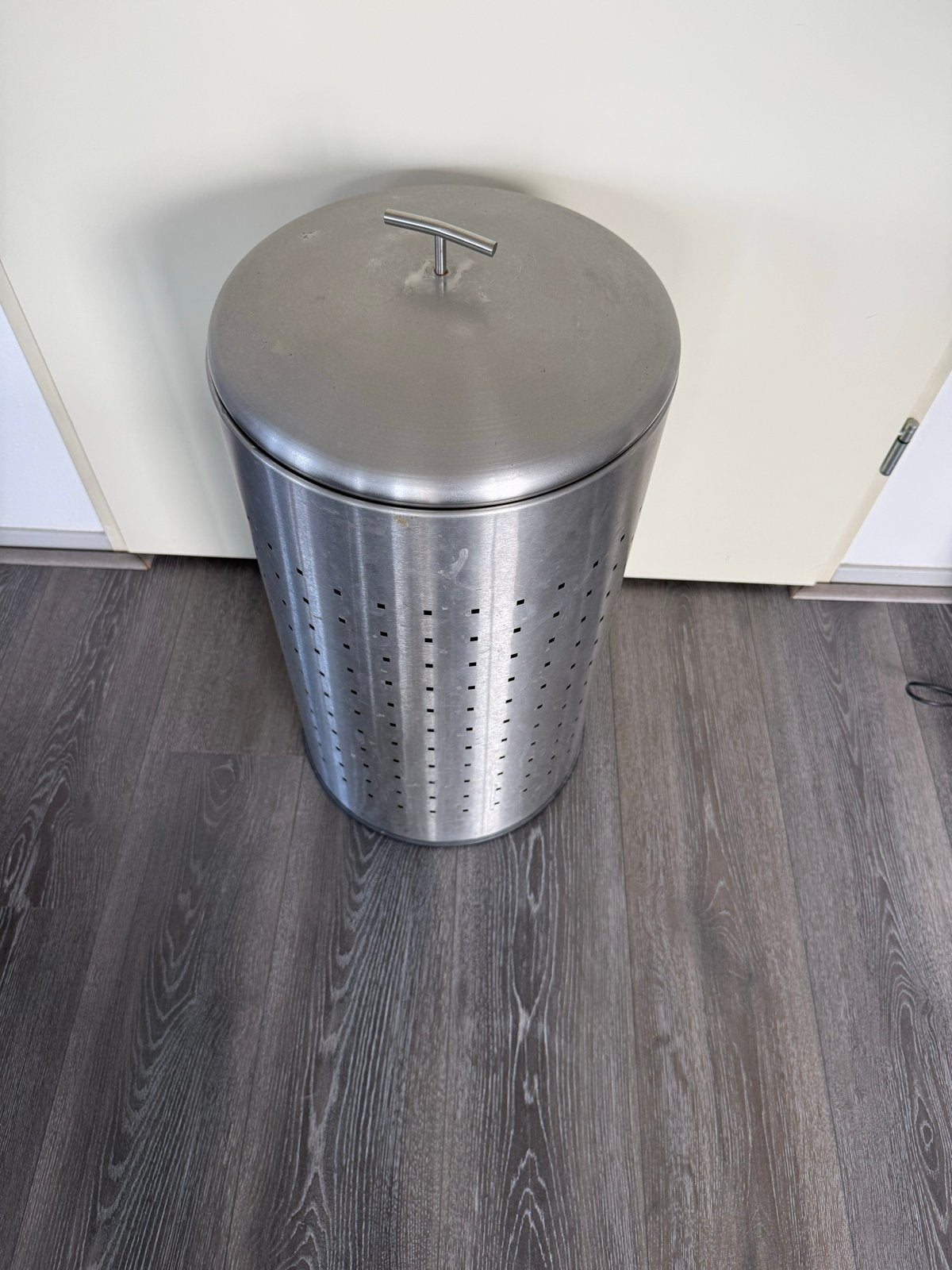 Metalen wasmand 60 cm hoog, Ophalen, Gebruikt