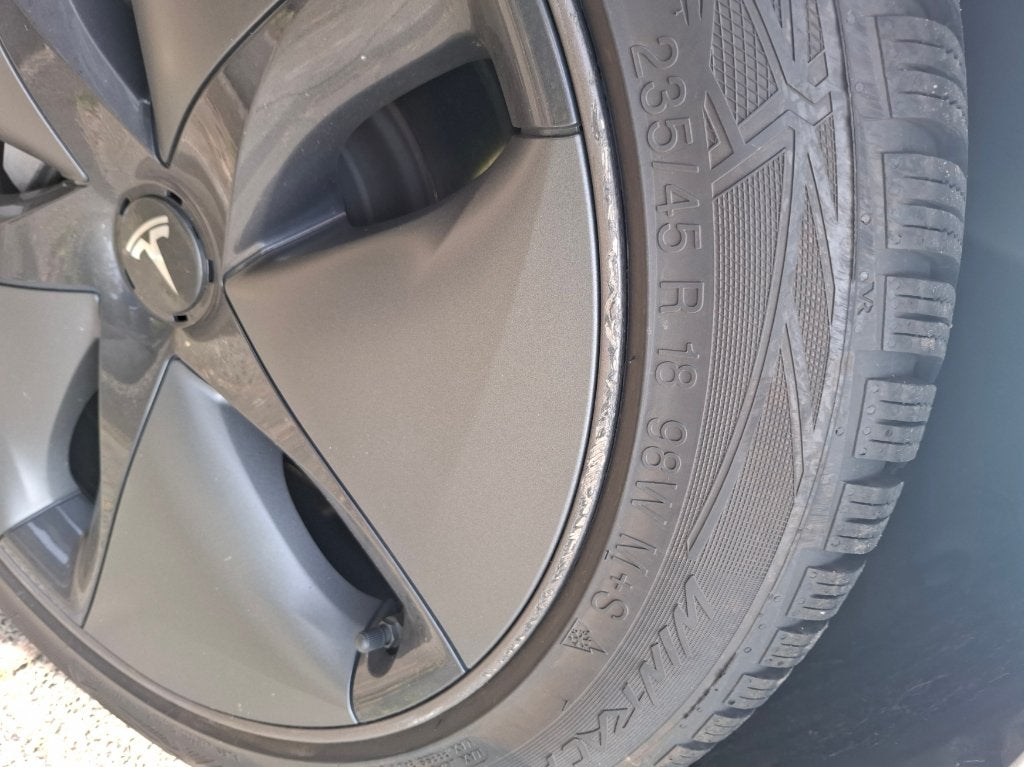 Tesla Model 3 Velgen 18 standaard inclusief aero kappen, Auto-onderdelen, Ophalen, 18 inch, Gebruikt, Velg(en)