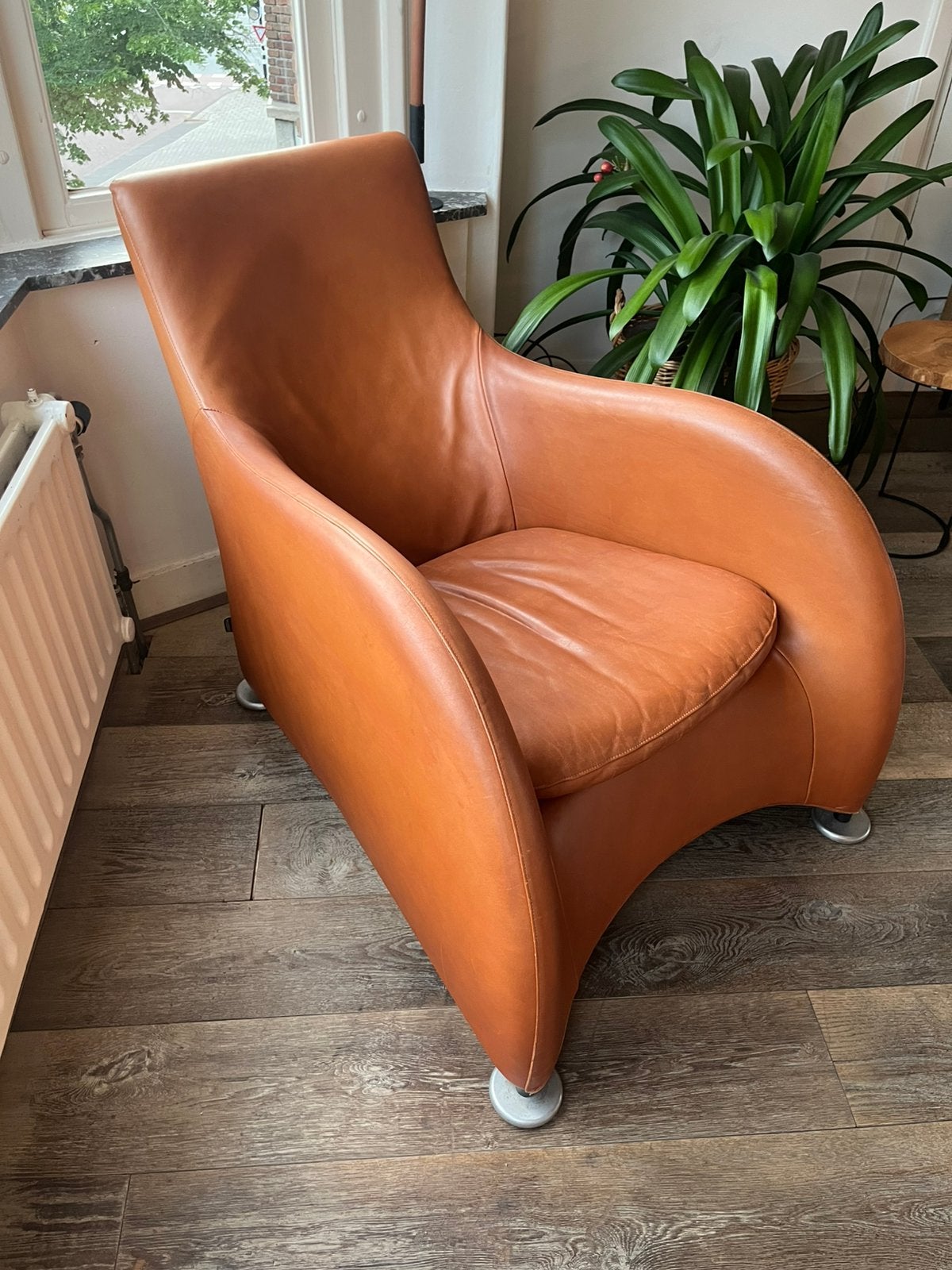 Montis Loge stoel cognackleurig leer, Huis en Inrichting, Fauteuils, Ophalen, Gebruikt, 75 tot 100 cm, Leer
