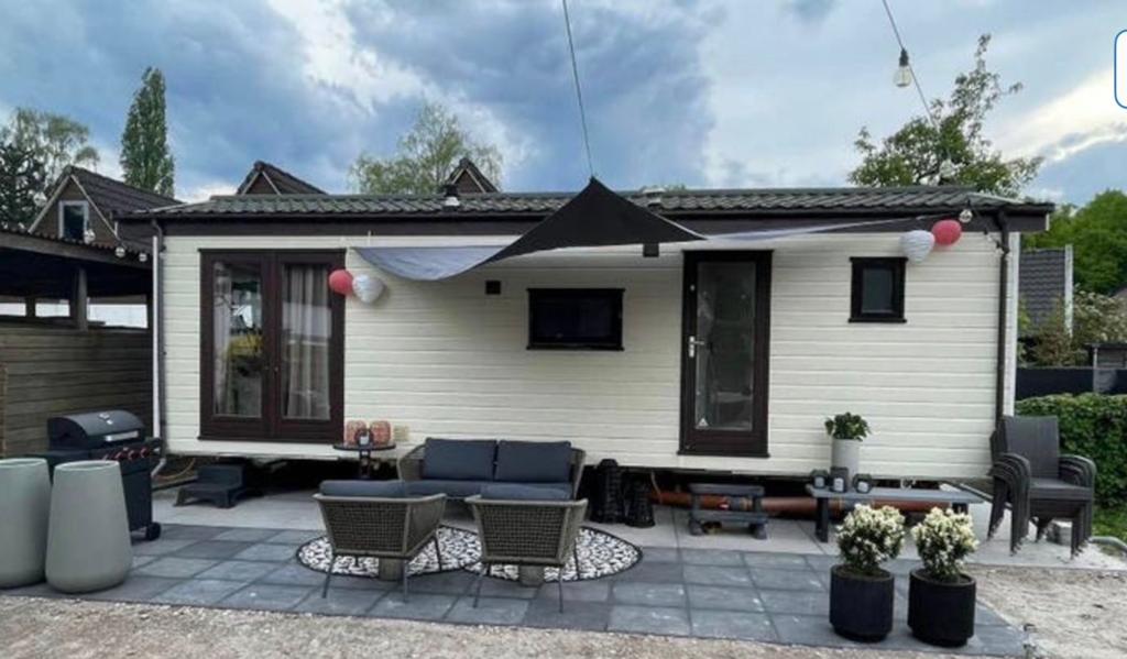 Te Koop|Chalet|Woonwagen|Stacaravan 8,75 X 3,50 Nette Staat, Ophalen, Gebruikt