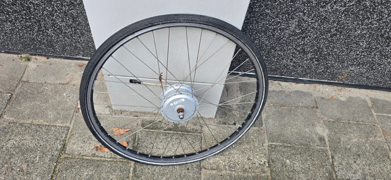 Goed Elektrische fiets voorwielmotor 28inch
Wiel motor 24 v, Fietsen en Brommers, Ophalen, Elektrische fiets, Motor