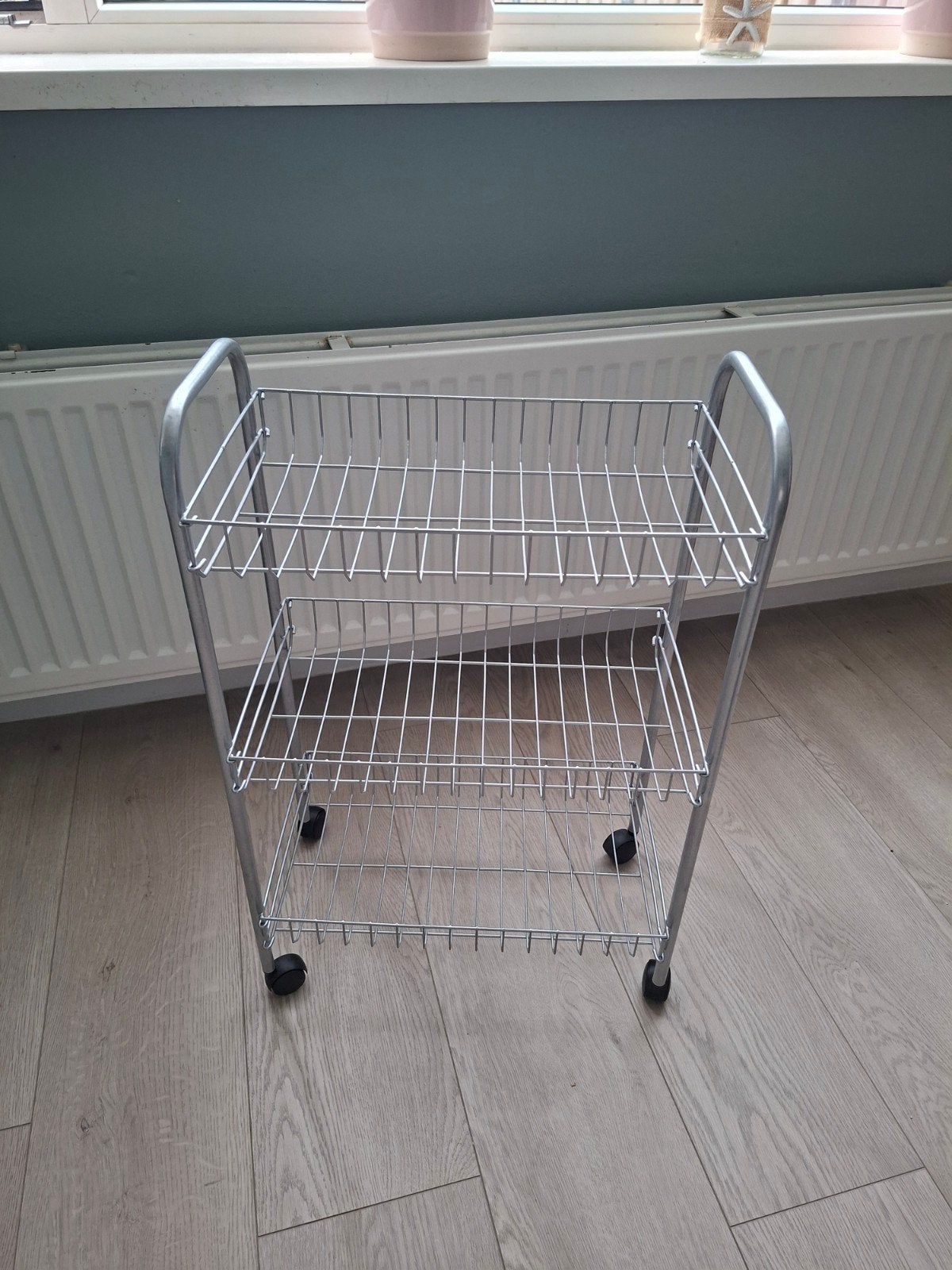 klein Verrijdbaar metalen rek met 3 etages, Ophalen, Gebruikt