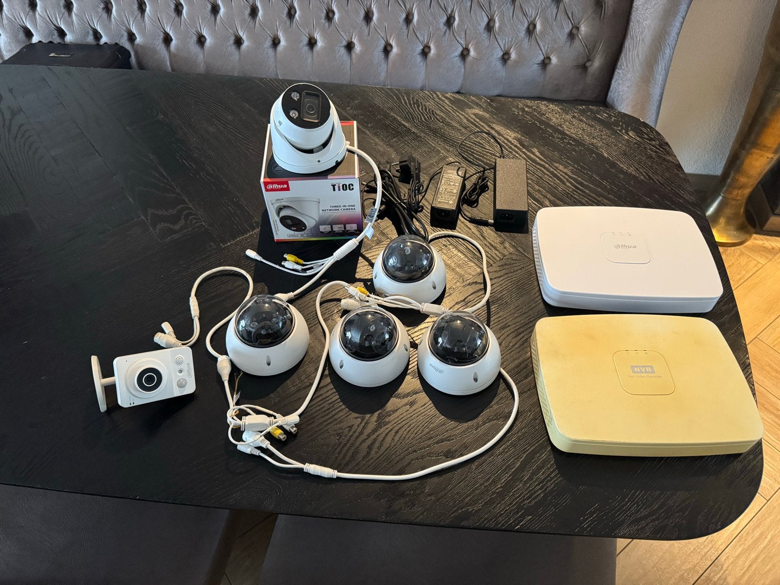 Dahua Beveiligingscamerasysteem met NVR en diverse camera's, Ophalen of Verzenden, Gebruikt, Buitencamera