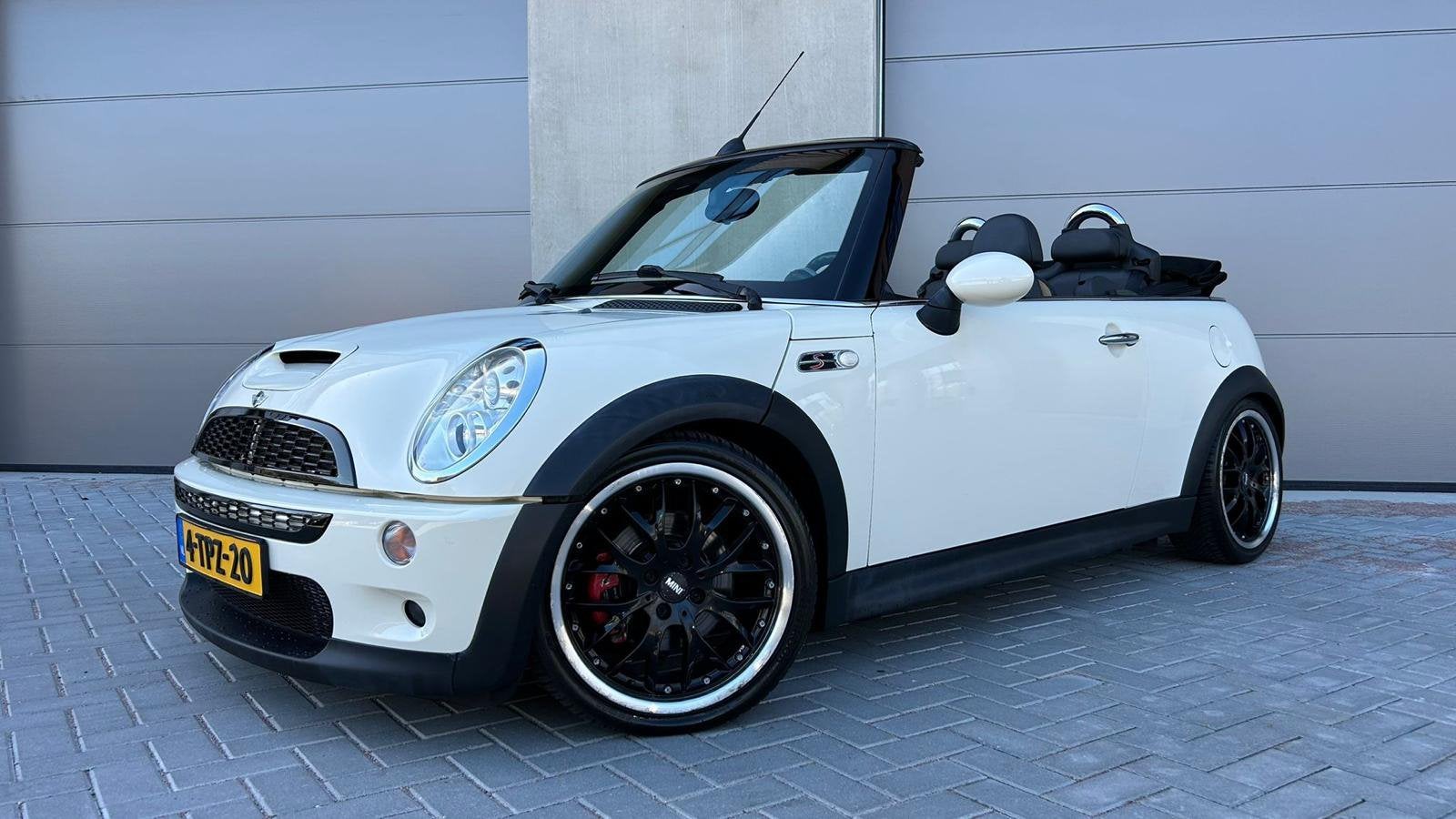 Mini 1.6 Cooper S Cabrio Sidewalk  2008 Airco LED PDC 170pk, Auto's, Mini, Voorwielaandrijving, 4 cilinders, Cabriolet, 4 stoelen