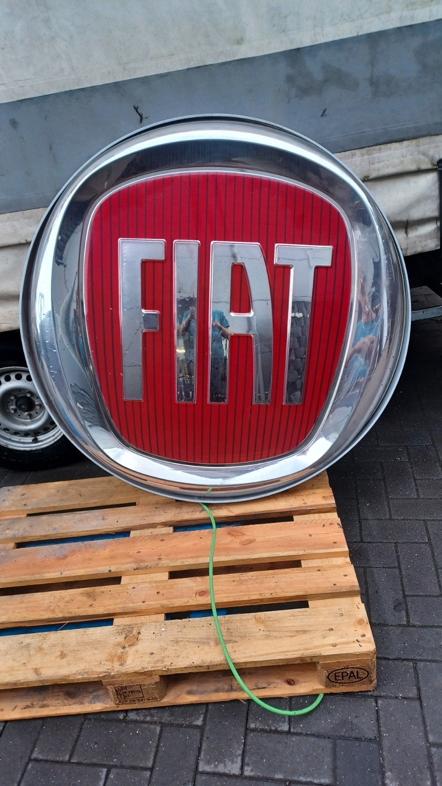 Groot Fiat logo - Reclamebord - Lichtbak, Ophalen, Gebruikt