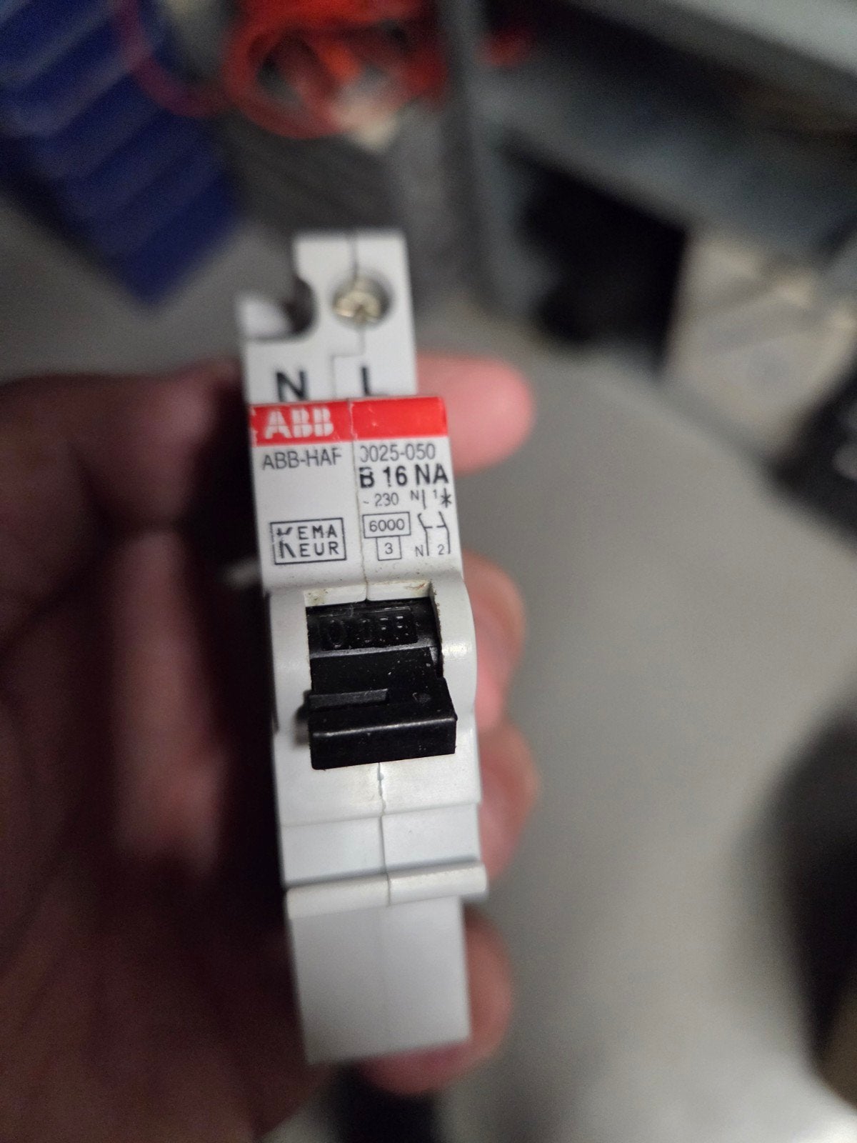ABB Installatieautomaat B16N - Zo goed als nieuw, Ophalen of Verzenden, Zo goed als nieuw, ABB, Installatieautomaat
