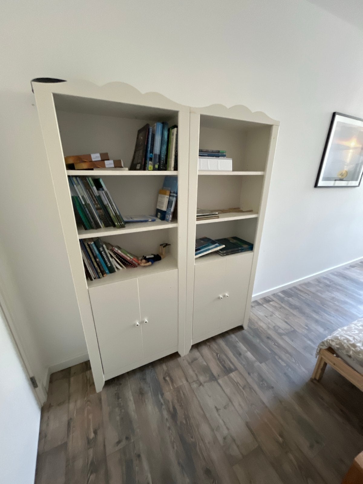 1 stuks kast - Boekenkast met deuren ikea hensvik, Ophalen, Gebruikt, 50 tot 100 cm, 150 tot 200 cm