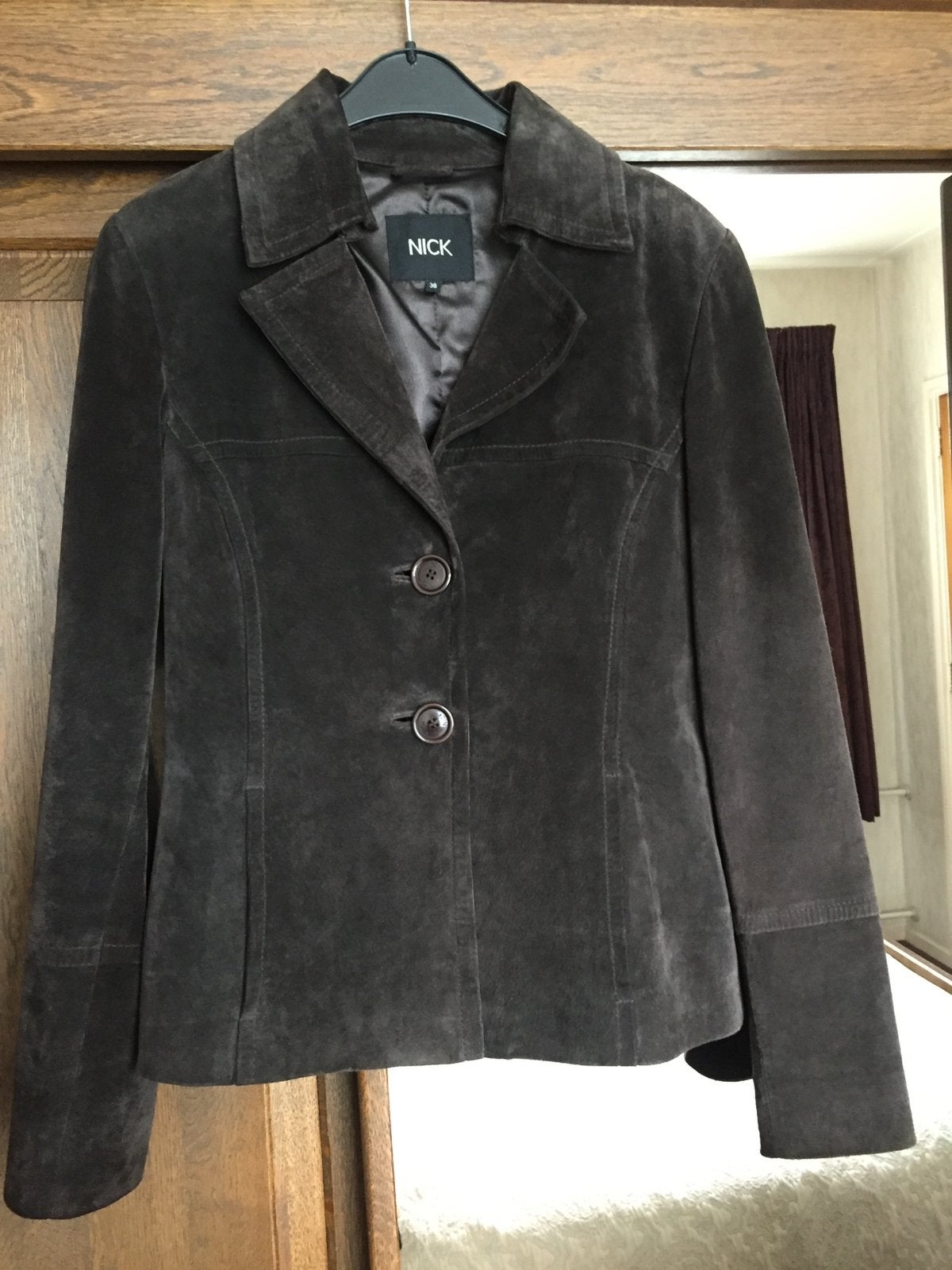 Nieuw!!donker bruine dames blazer van suède maat 38, Maat 38/40 (M), Bruin, Nieuw, Ophalen of Verzenden