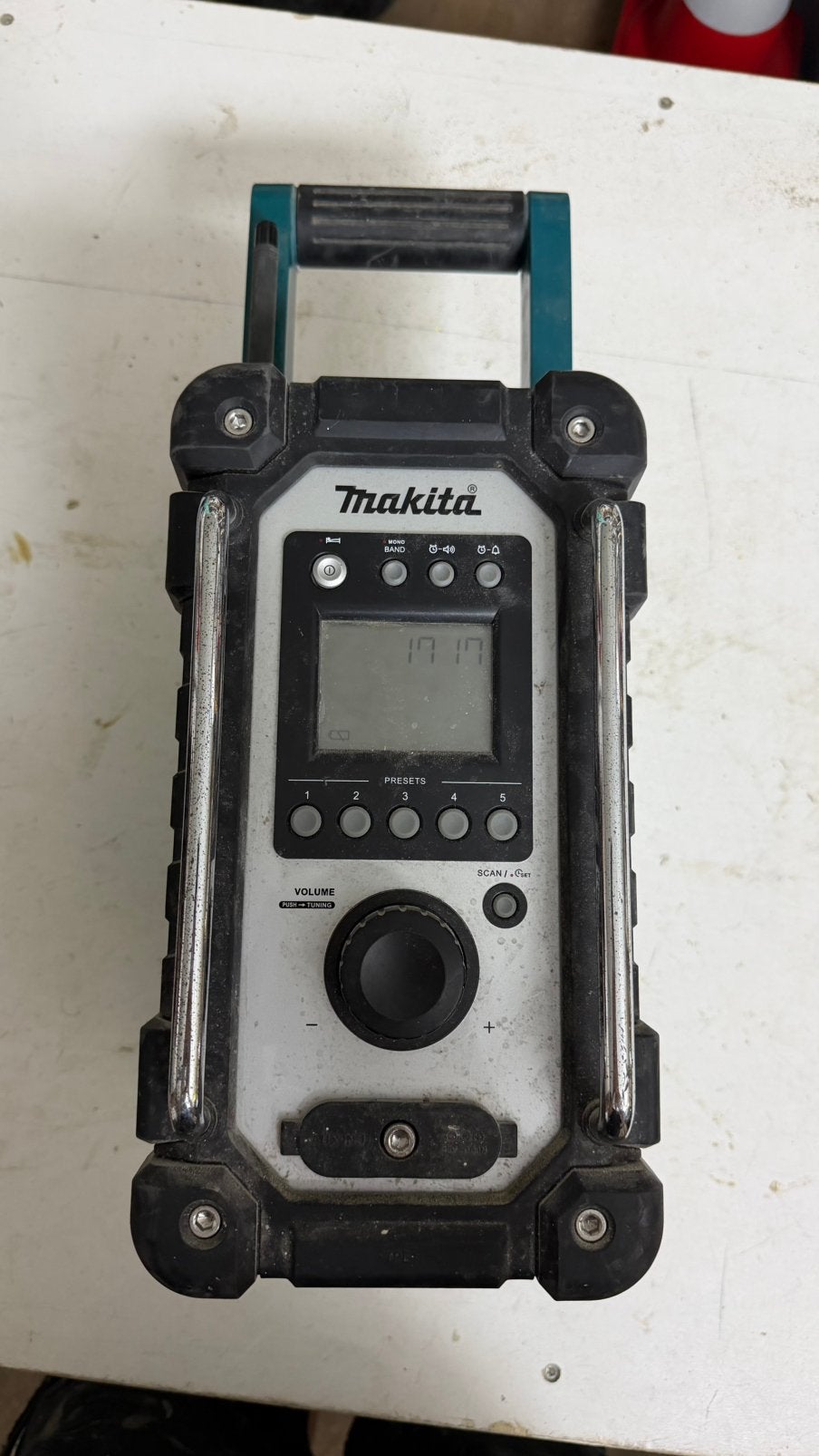 Makita bouwradio DMR107, Ophalen, Zo goed als nieuw