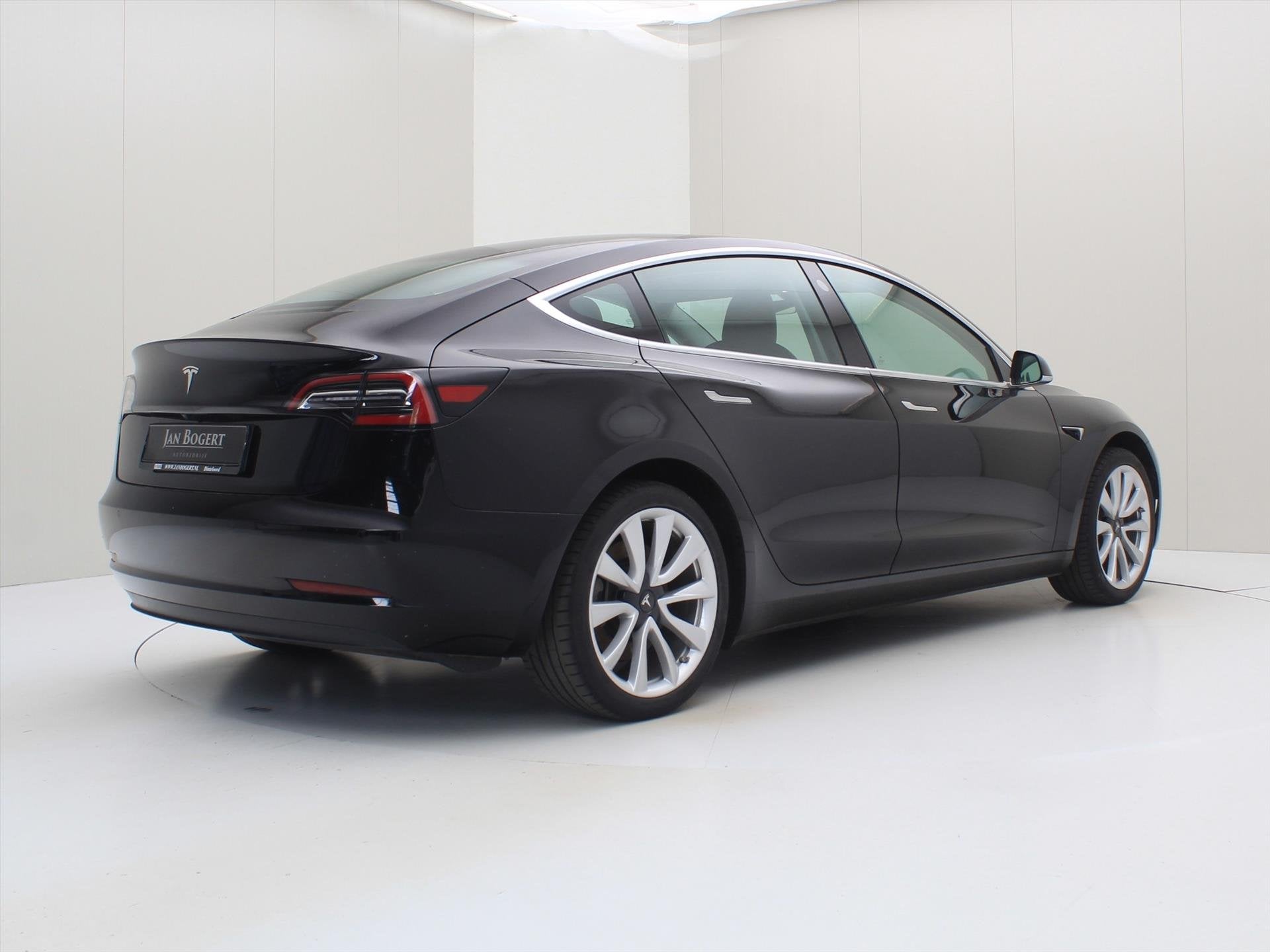 Tesla Model 3 Standard RWD Plus [ AUTOPILOT+60 kWh+PREMIUM A, Automaat, Achterwielaandrijving, Gebruikt, Zwart