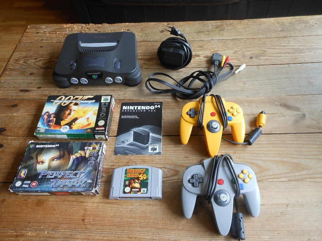 Nintendo 64 met spellen, Spelcomputers en Games, Ophalen of Verzenden, Gebruikt, Met 2 controllers, Met games